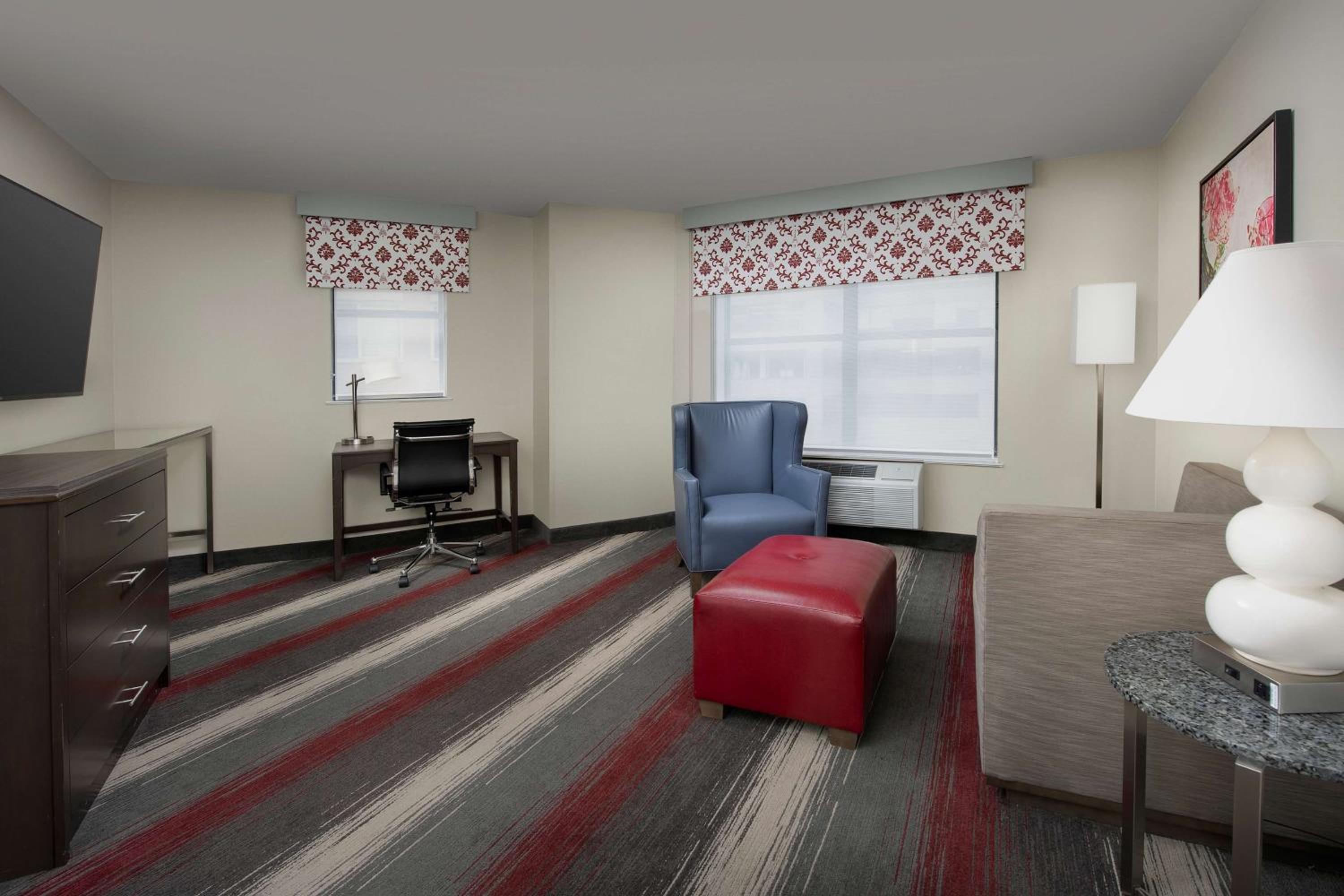 King Suite - Photo 2