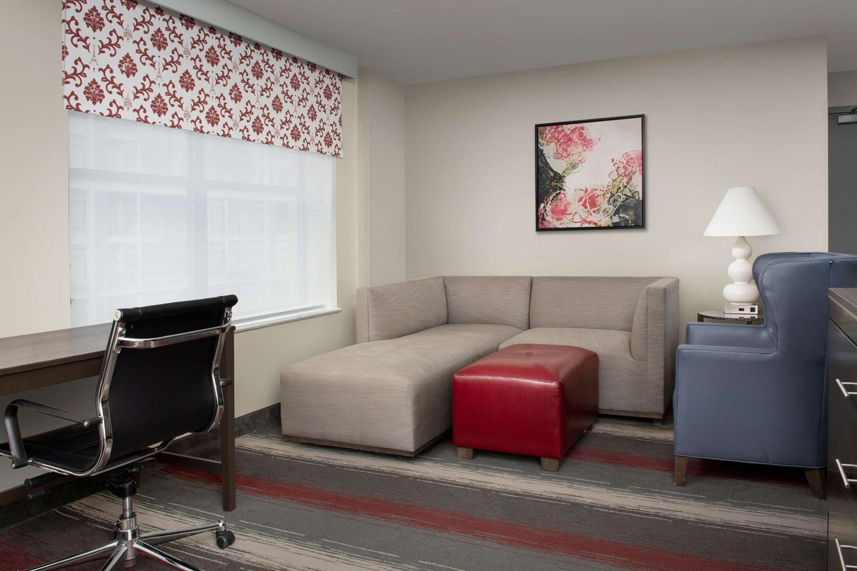 Deluxe King Room - Photo 1