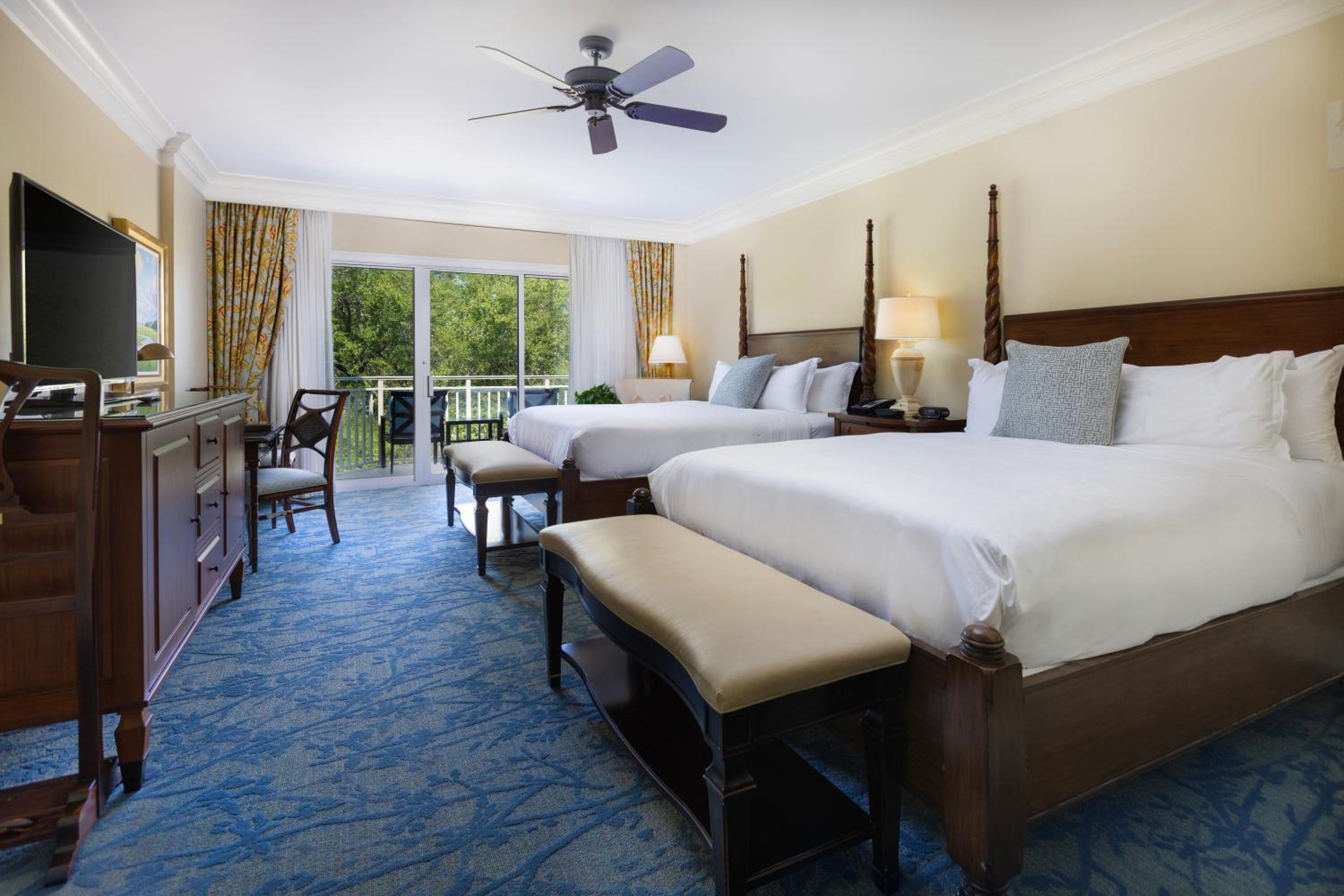 Double Queen Beds Resort View with Balcony photo 1