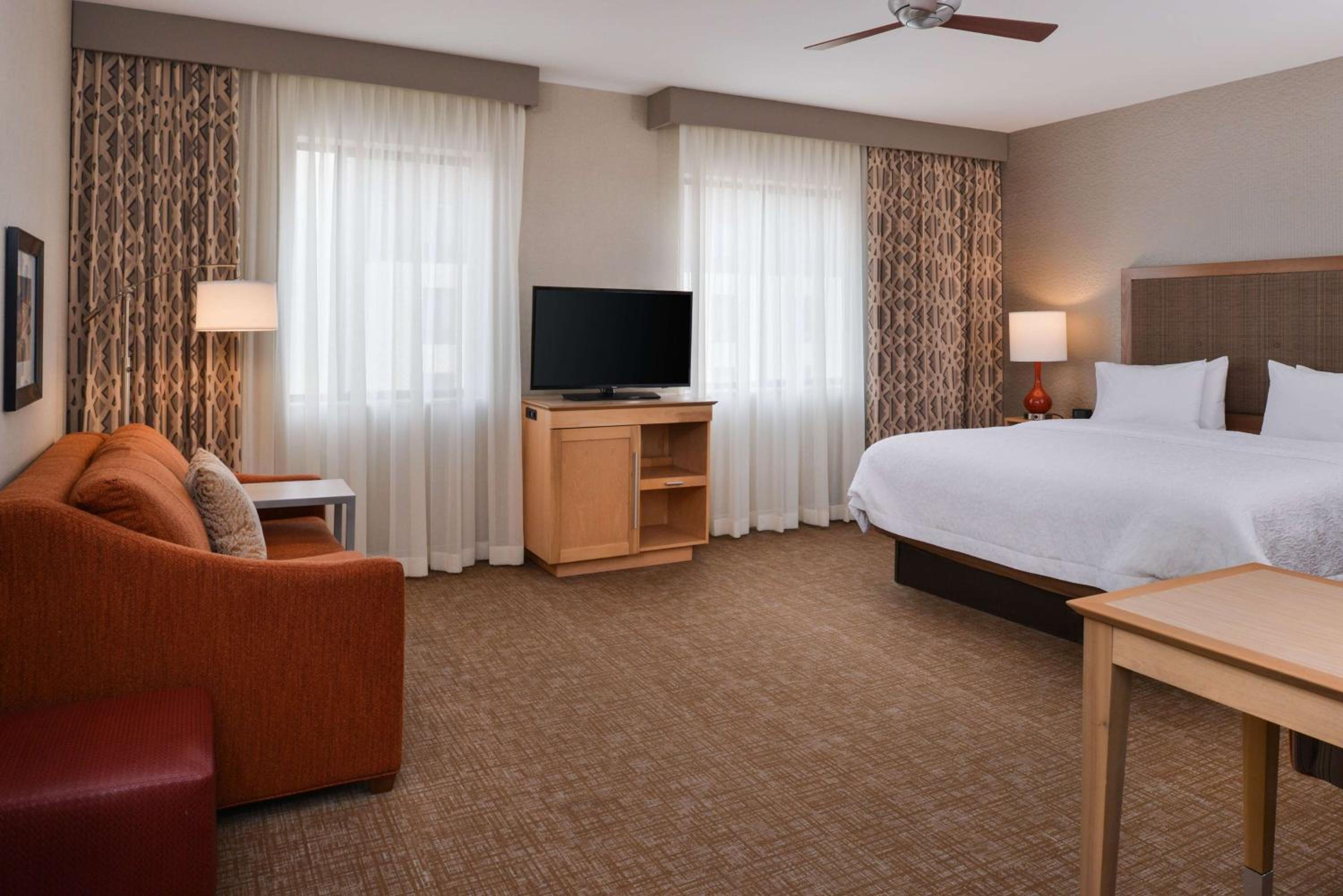 King Studio Suite - Non-Smoking - Photo 2