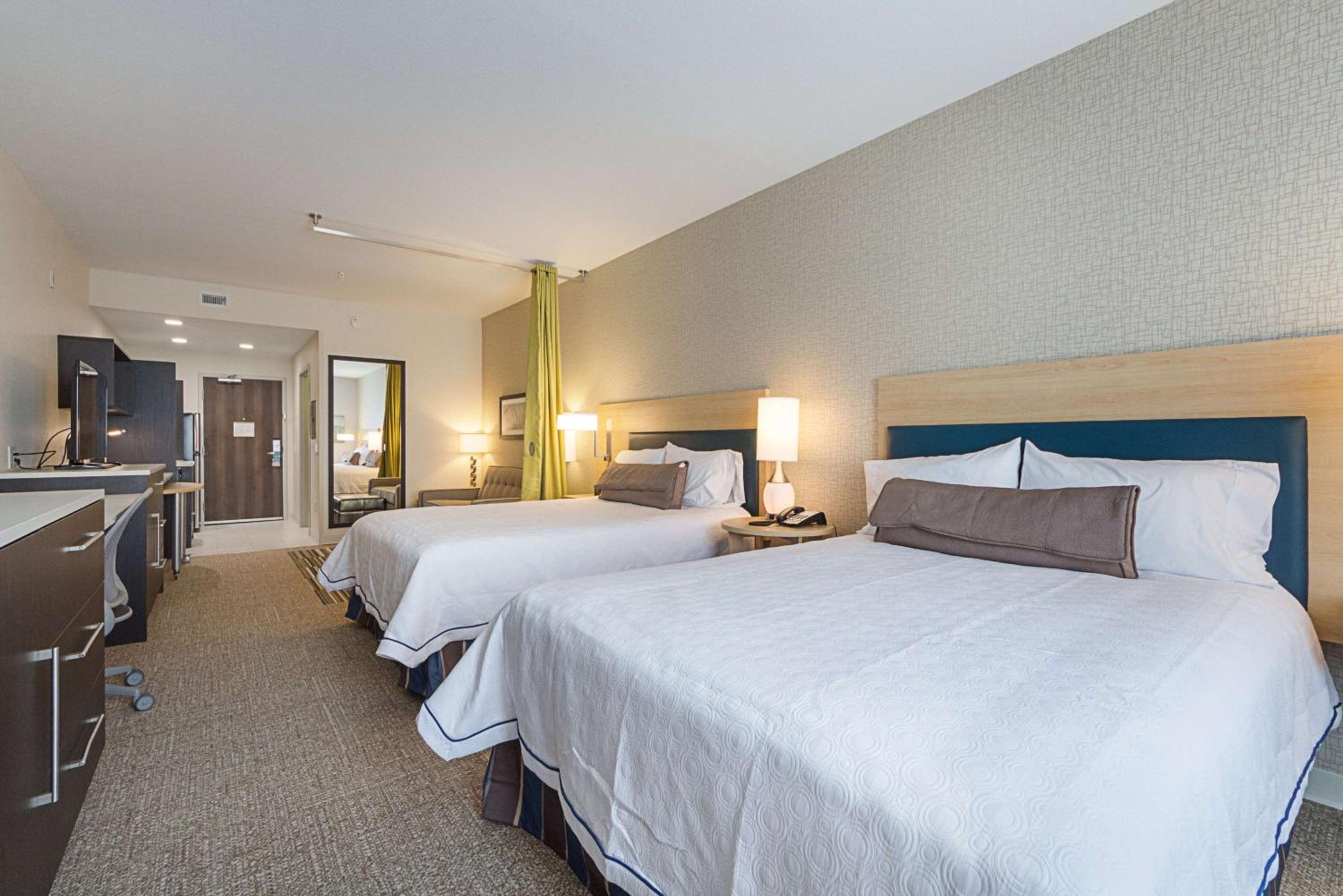Studio Suite with Two Queen Beds - Hearing Access/Non-Smoking photo 3