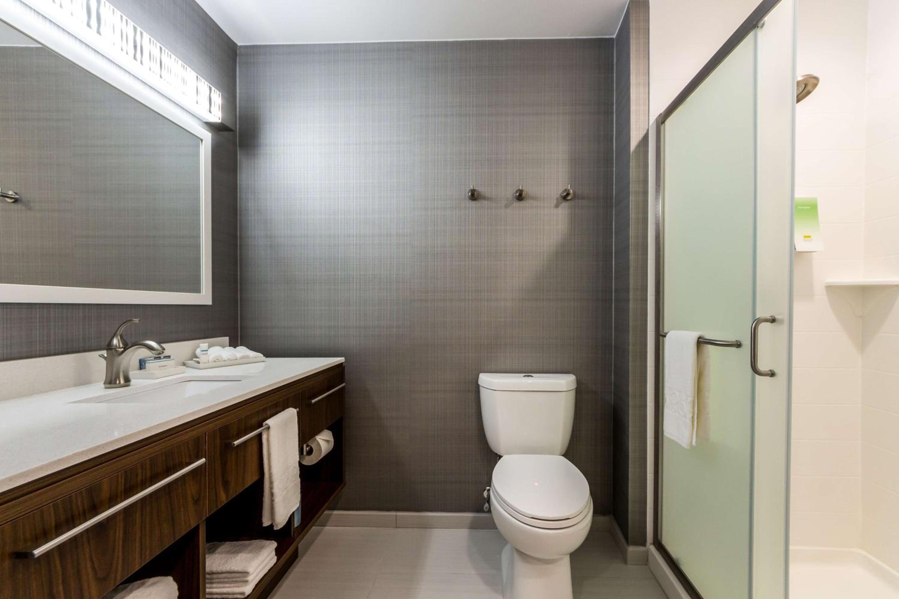 King Studio Suite - Hearing Access/Non-Smoking photo 2