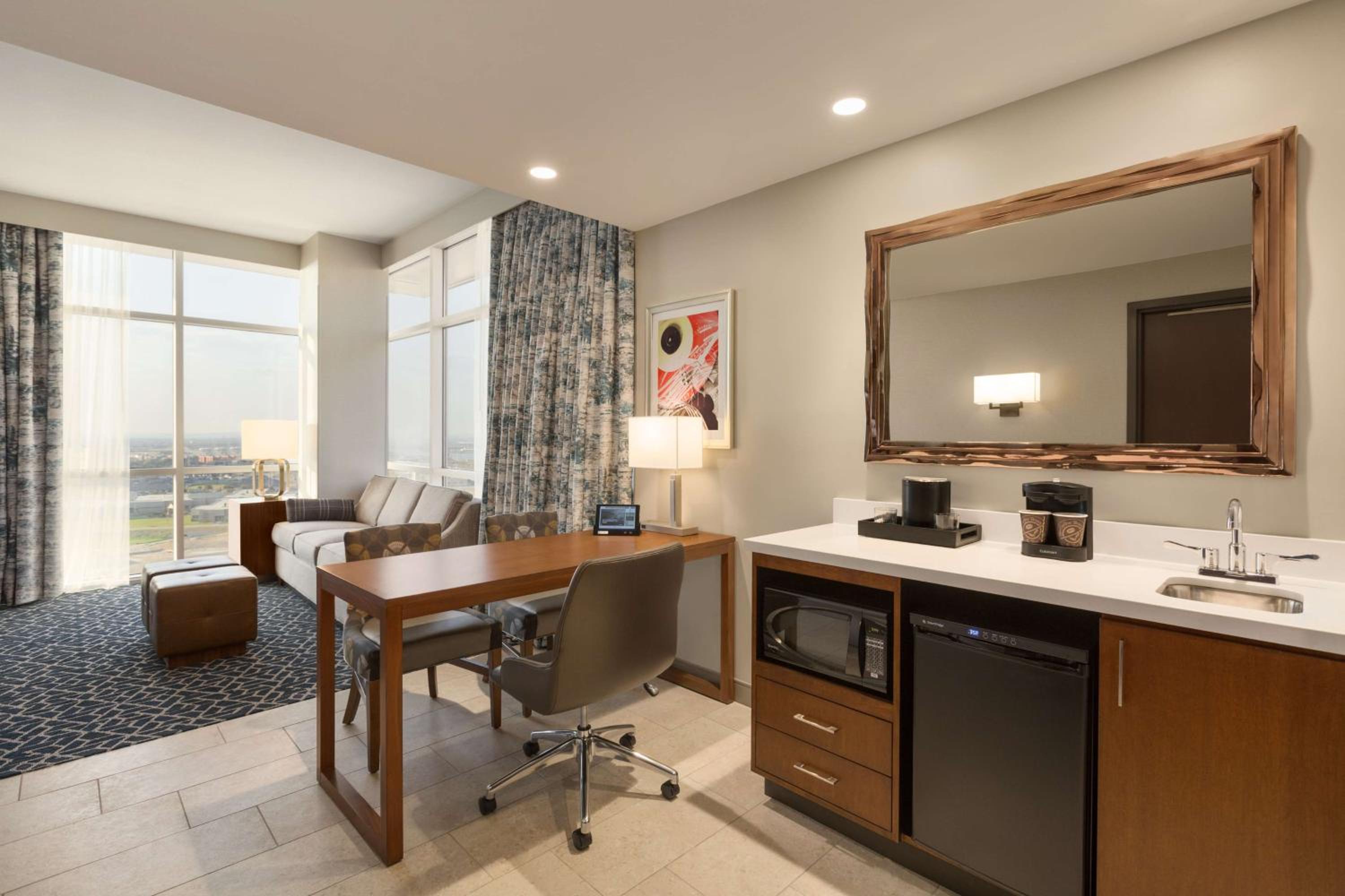 King Studio Suite with Roll in Shower photo 1