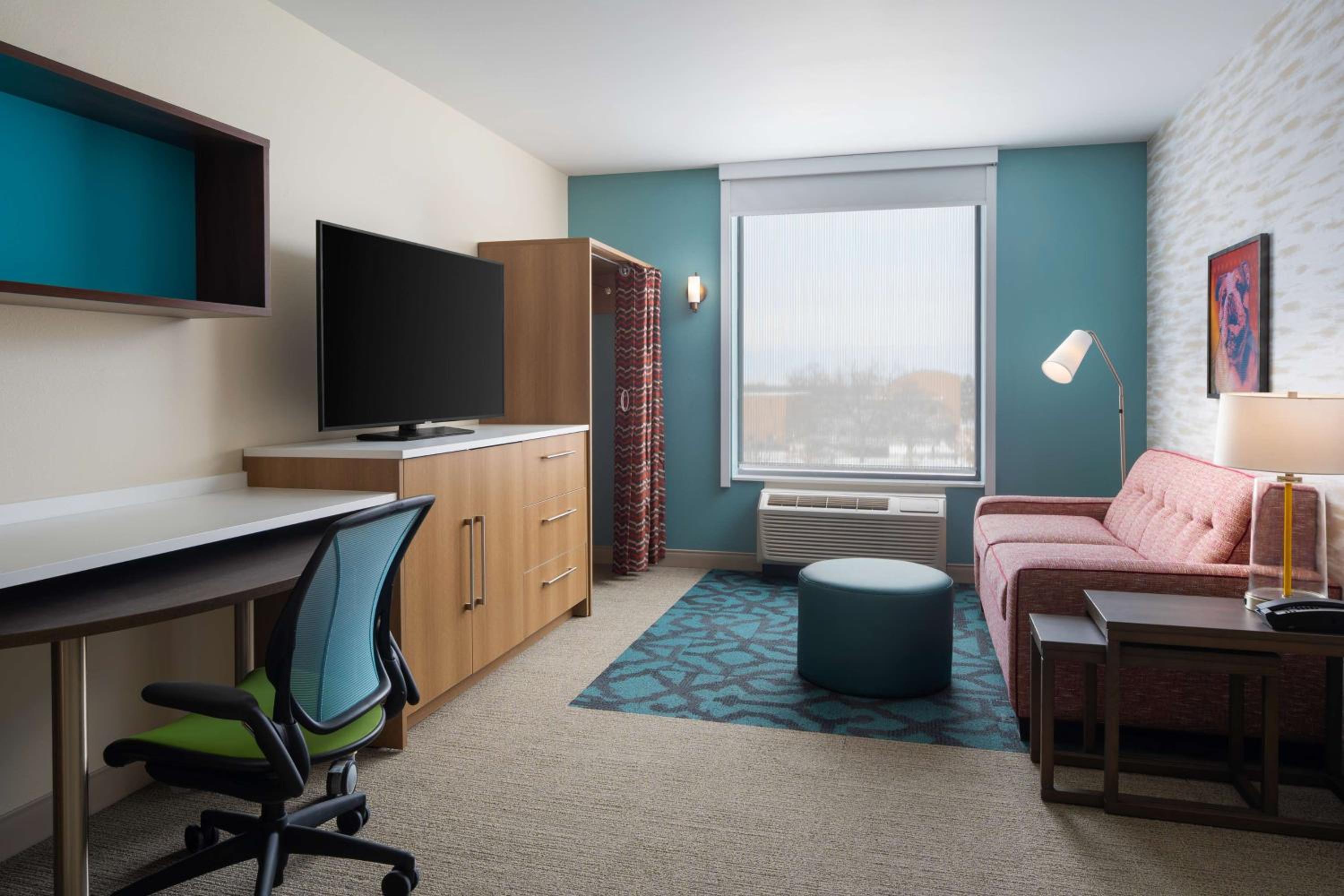One-Bedroom King Suite - Non-Smoking - Photo 1