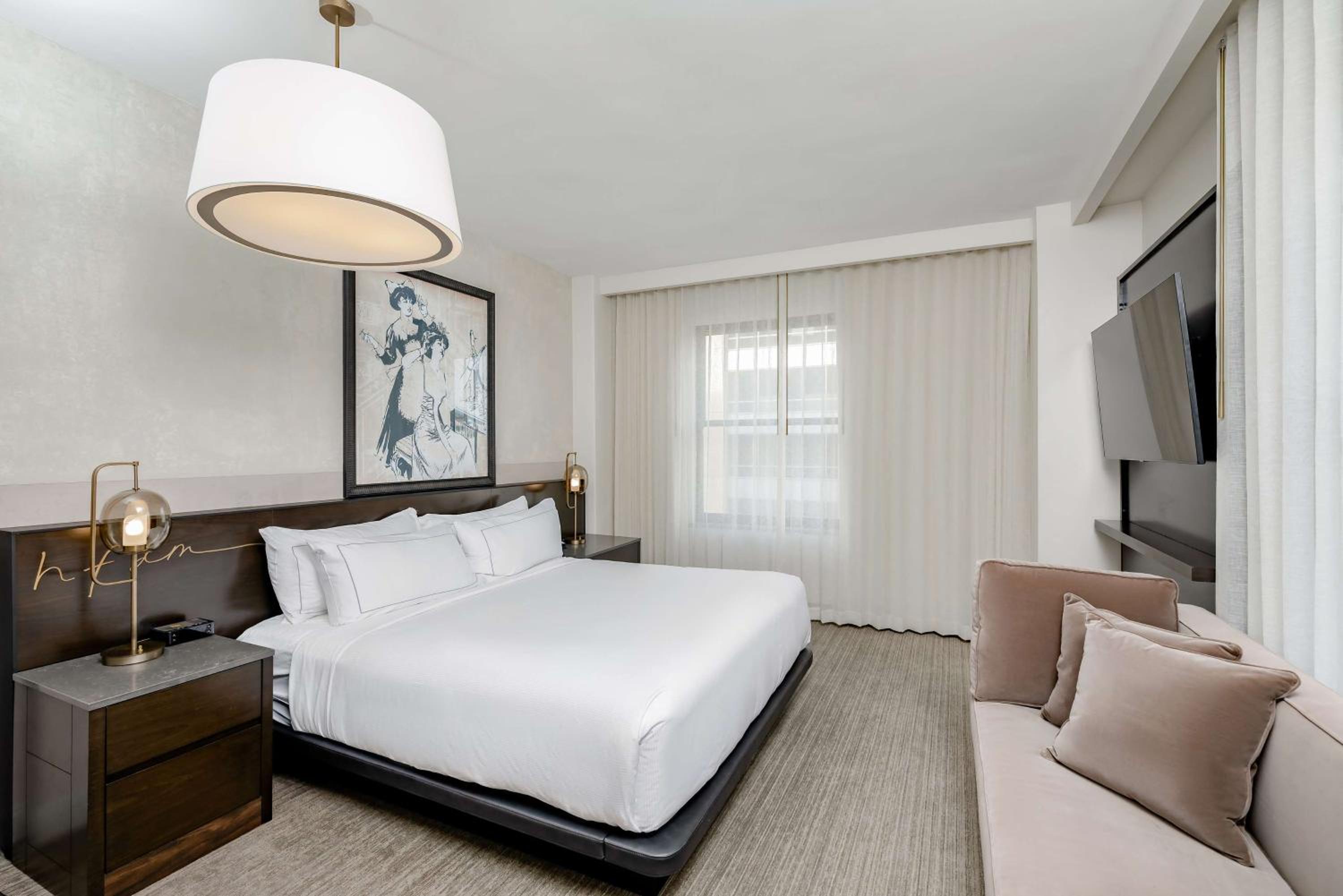 King Studio Suite