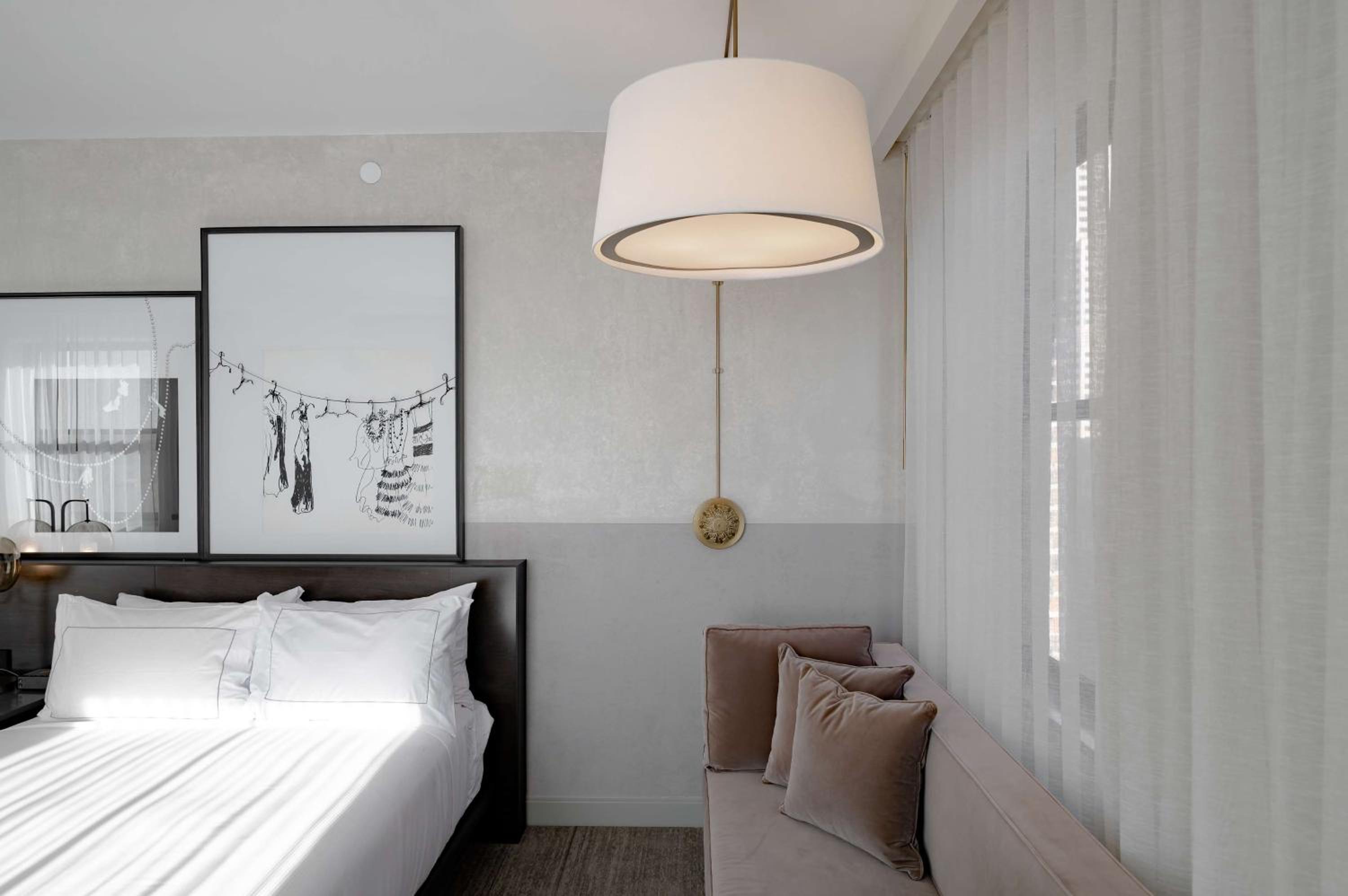 Queen Room with Two Queen Beds - Photo 7