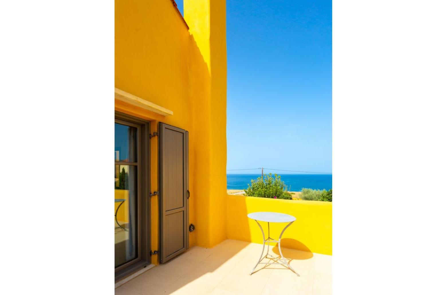 Villa photo 2