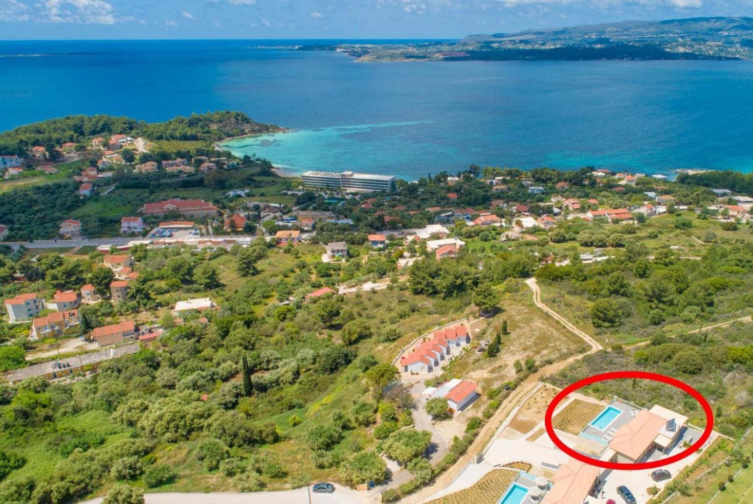  Villa With Private Pool