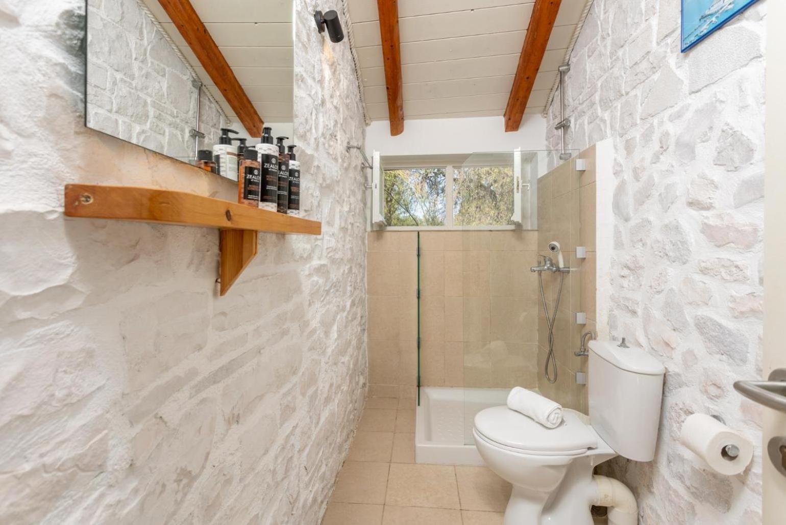 Villa photo 1