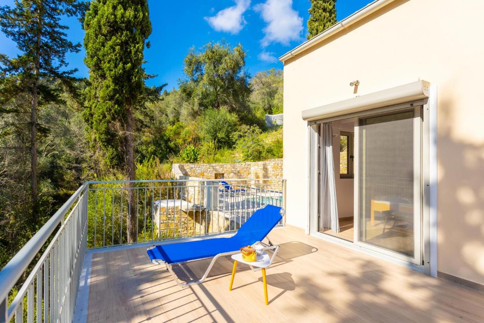 Villa photo 2