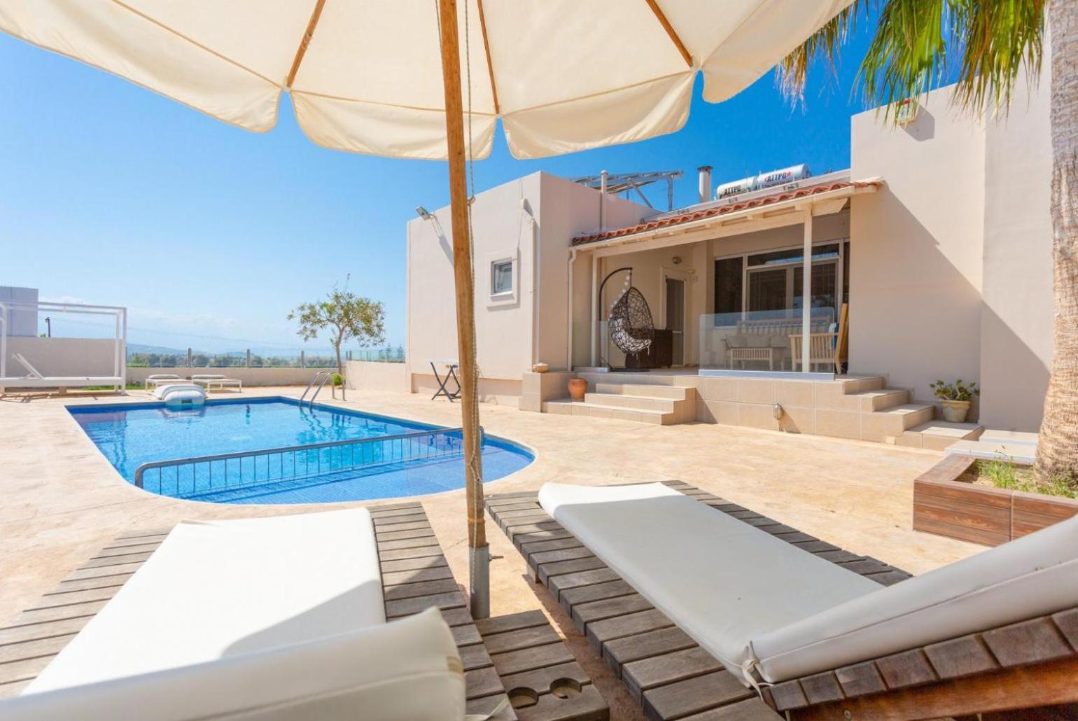  Villa With Private Pool