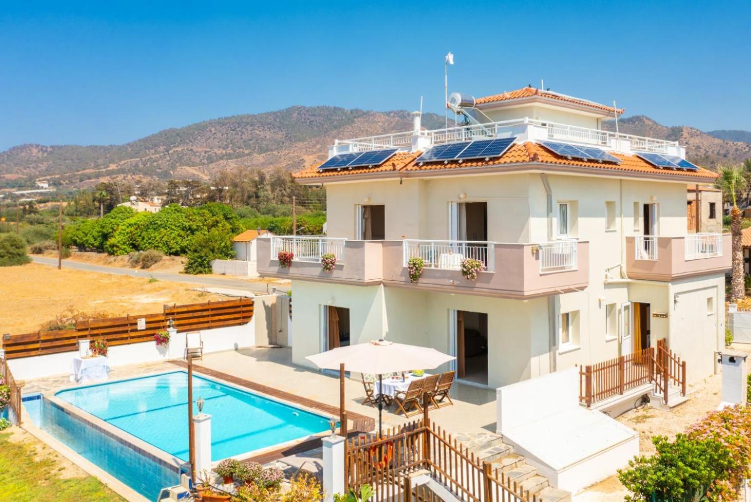  Villa With Private Pool photo 2