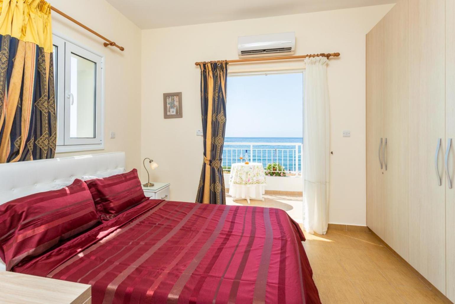 Villa photo 3