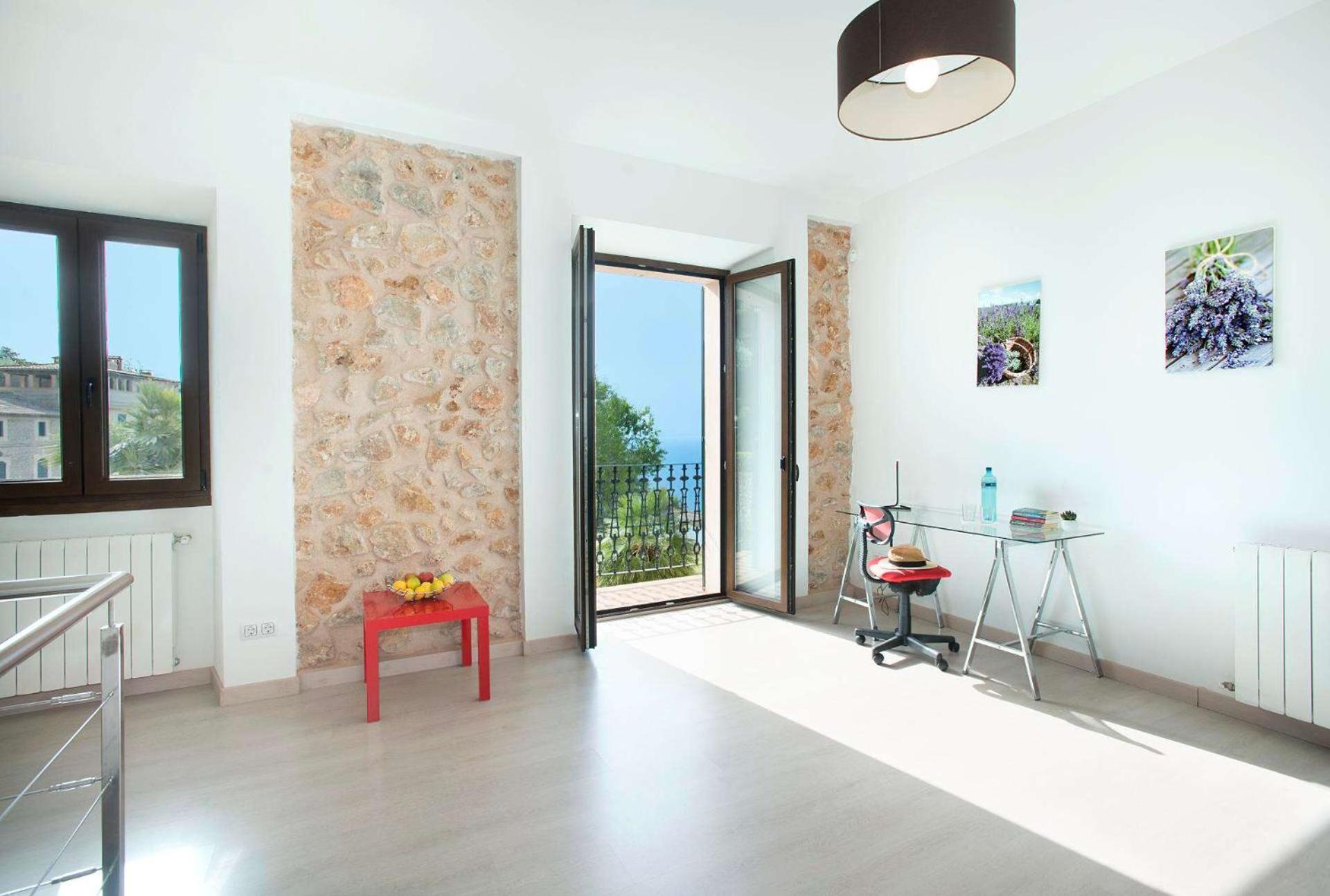 Villa photo 2
