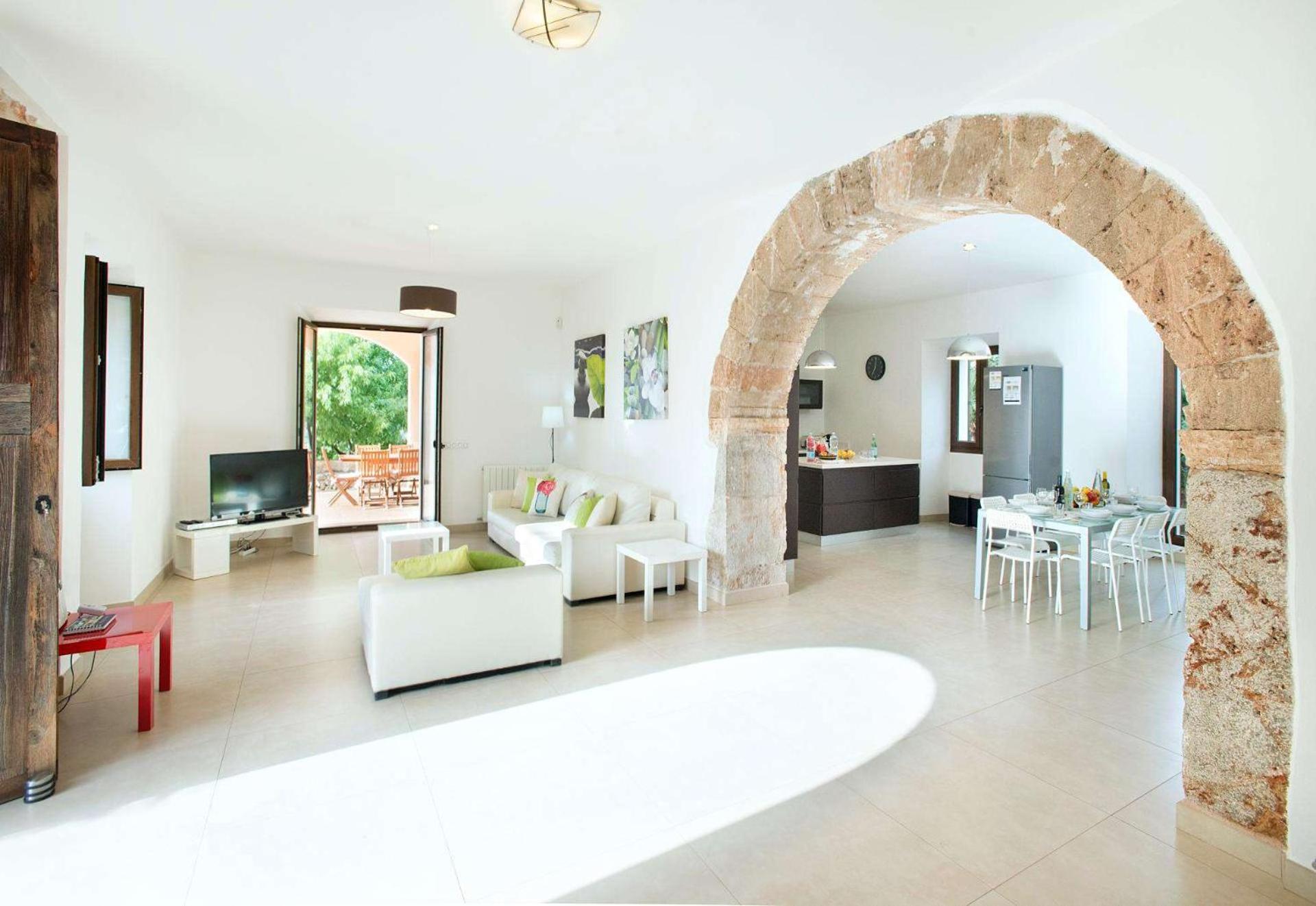 Villa photo 3