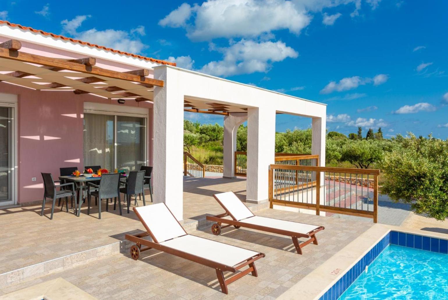  Villa With Private Pool photo 3