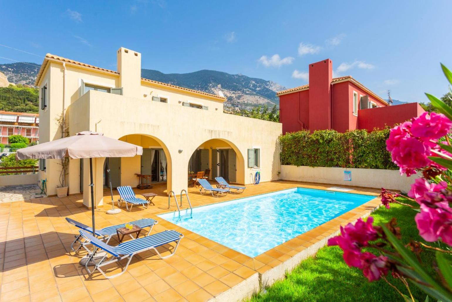  Villa With Private Pool photo 2