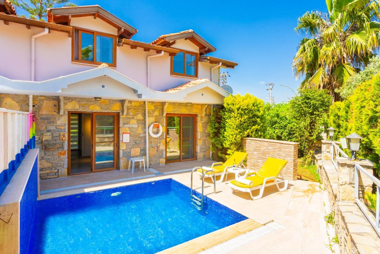 Villa photo 1