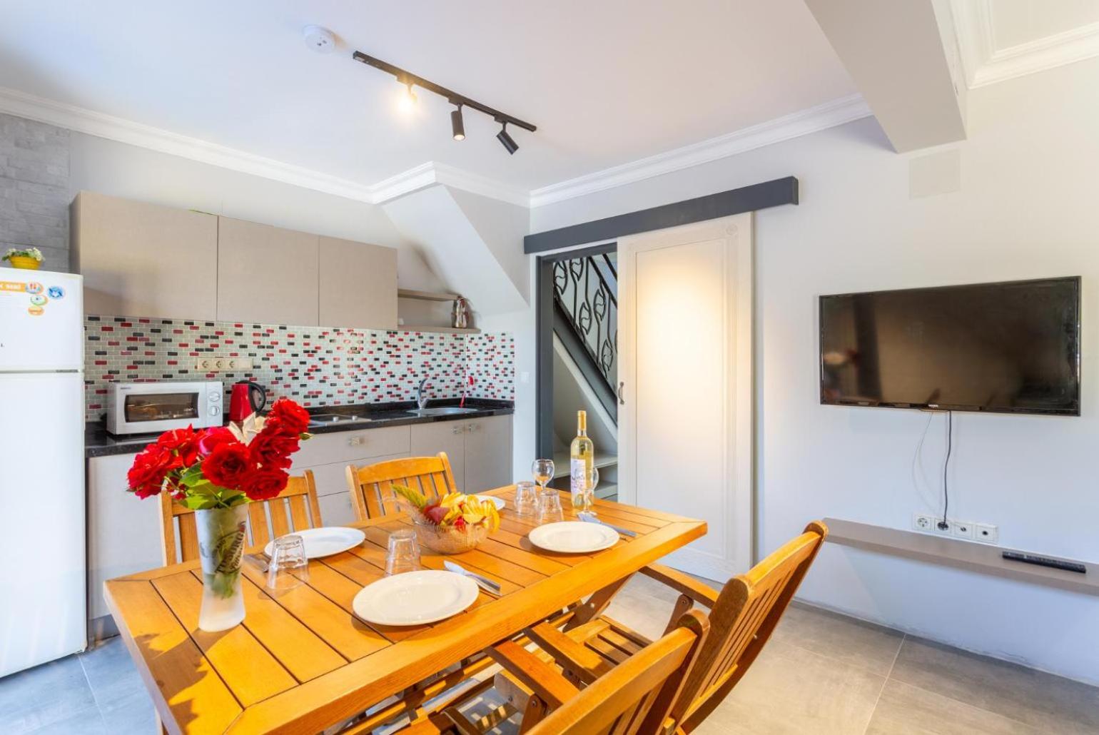 Villa photo 2