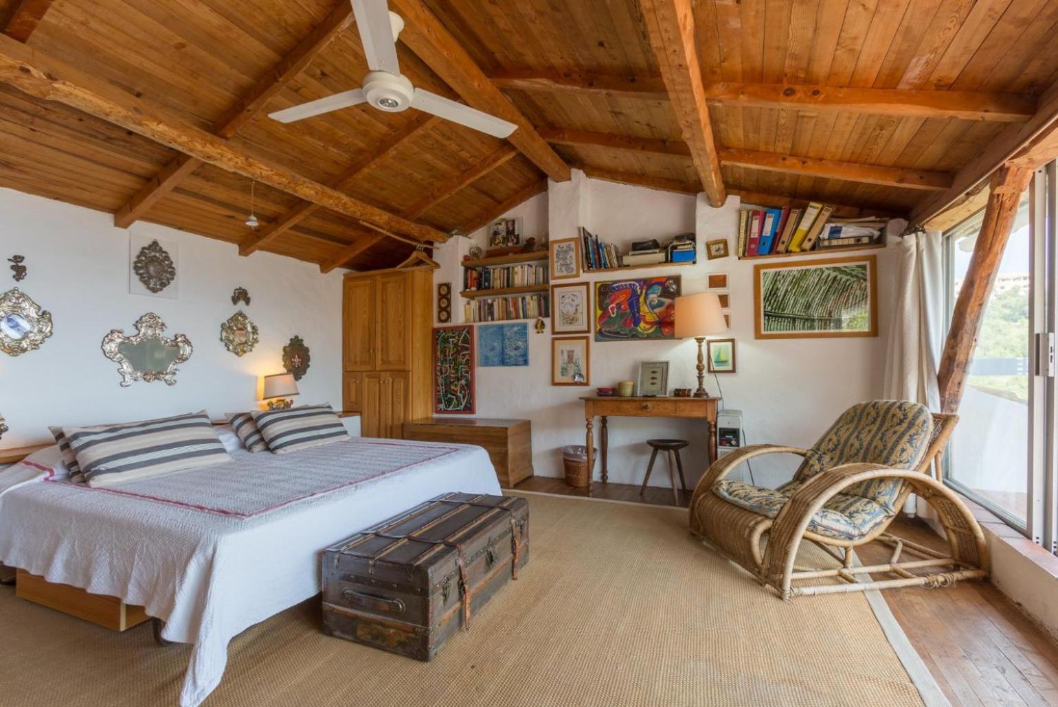 Villa photo 1