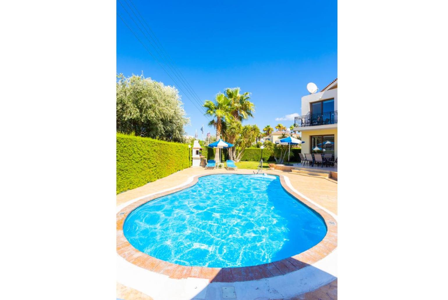 Villa photo 1