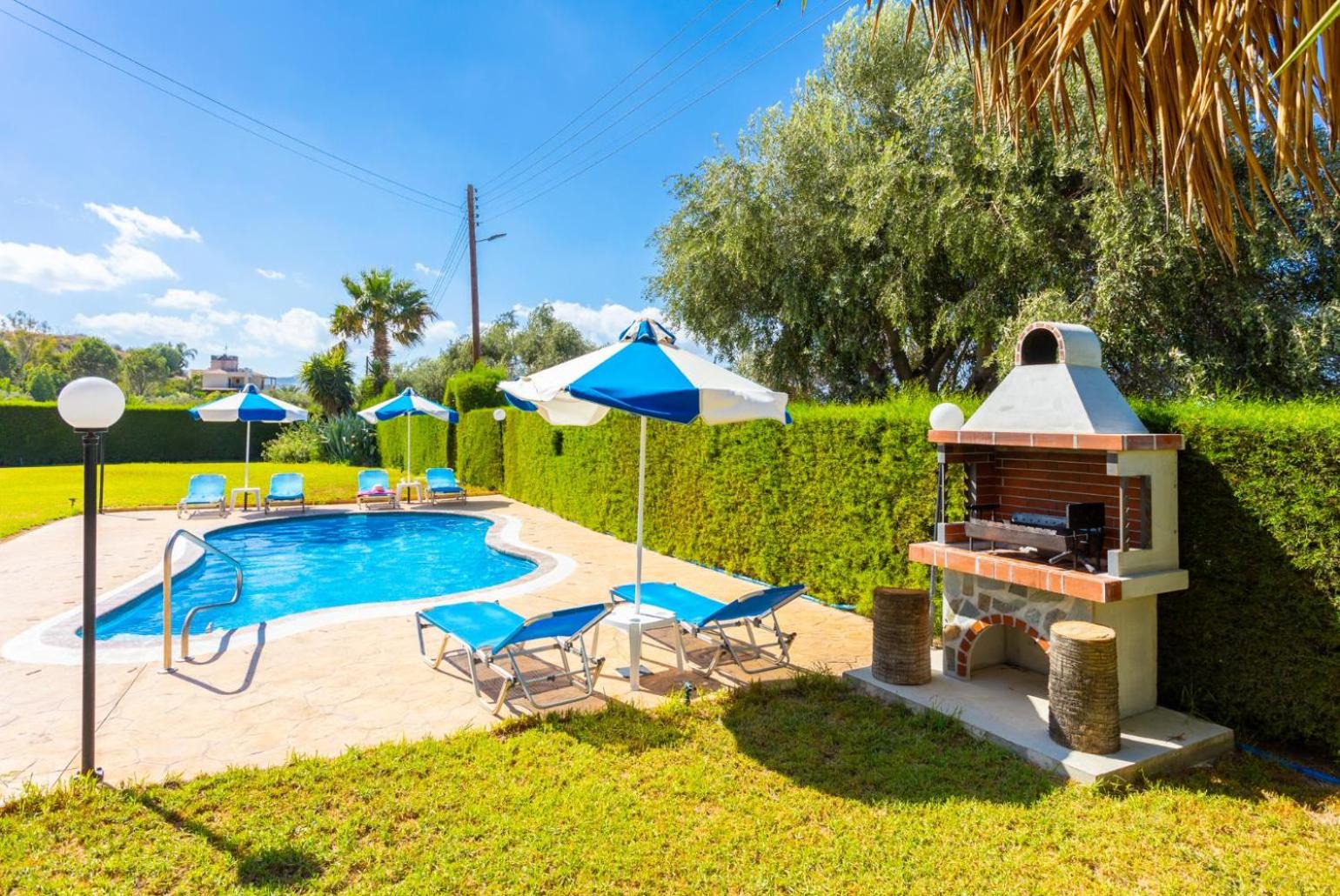 Villa photo 2