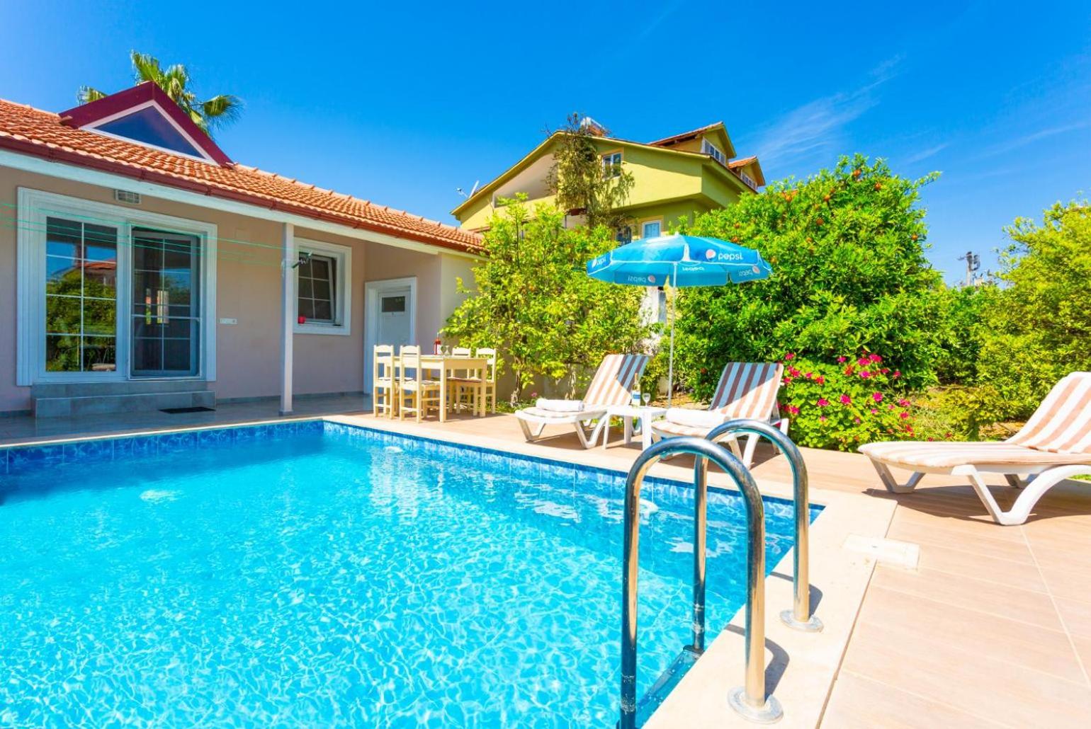 Villa photo 3