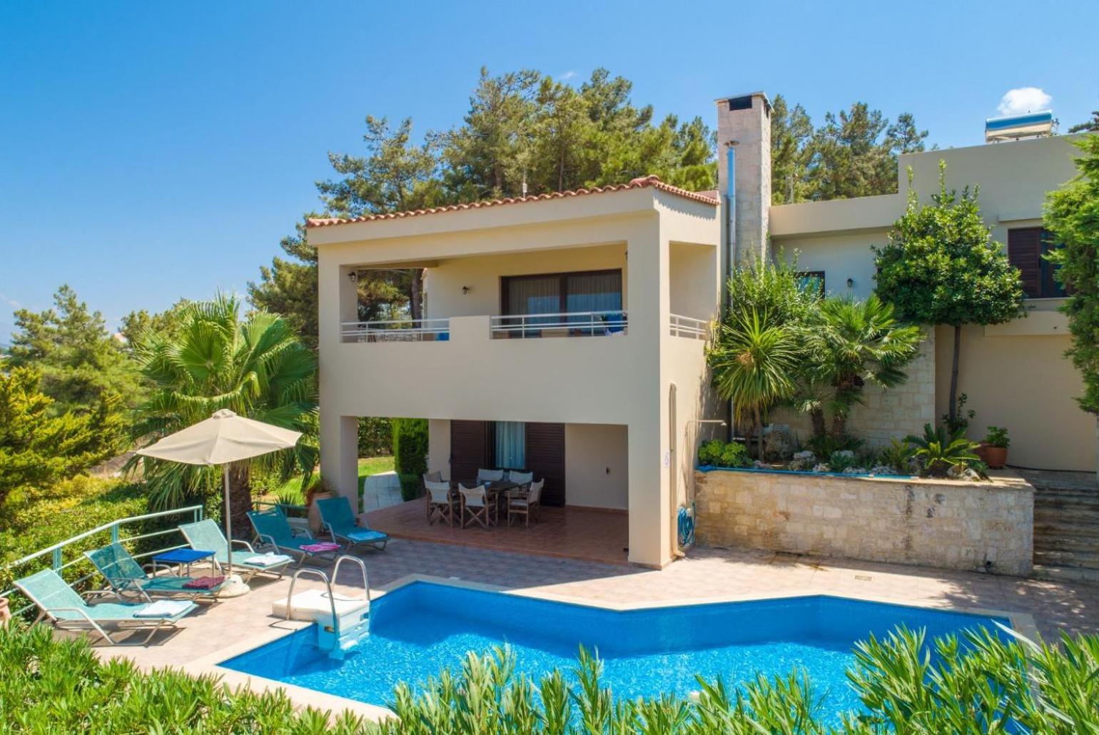 Villa photo 3