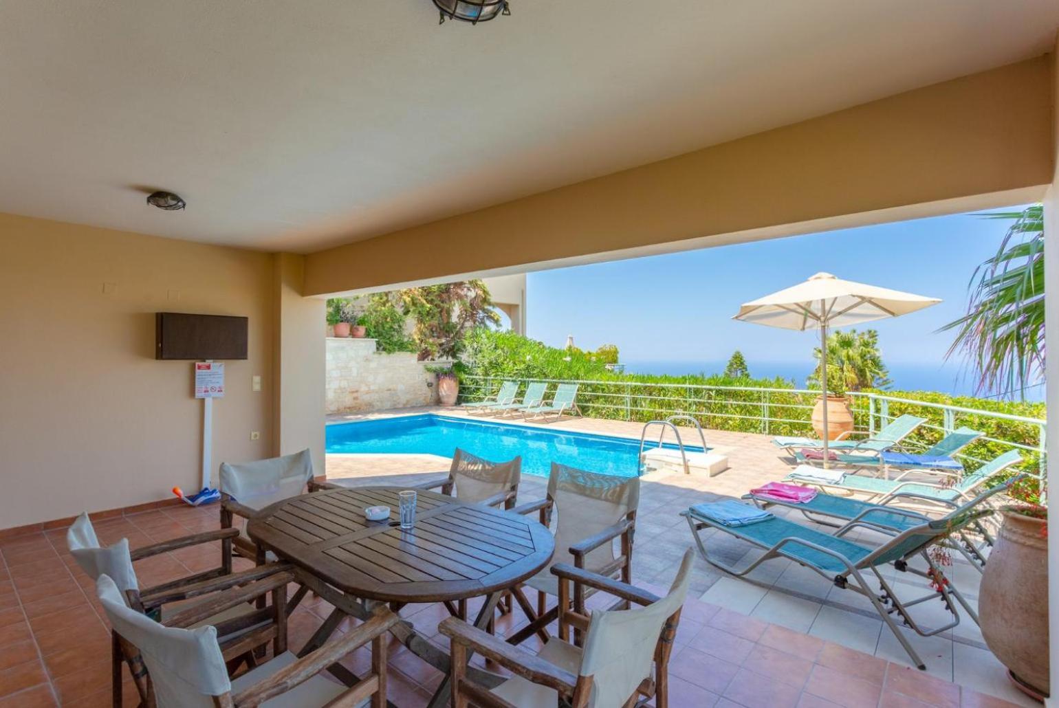 Villa photo 1