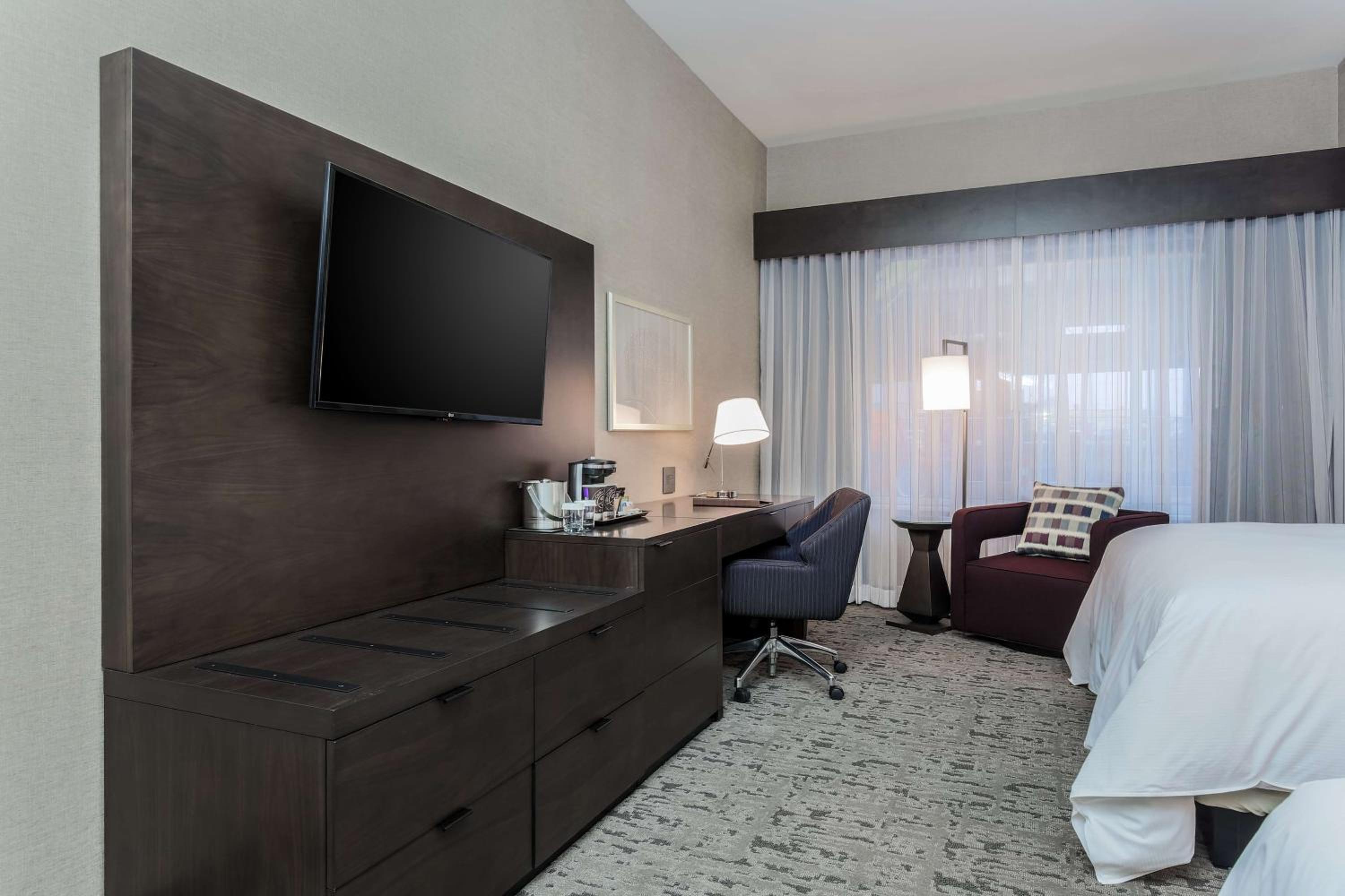 Queen Room with Two Queen Beds with Bath Tub - Mobility and Hearing Access