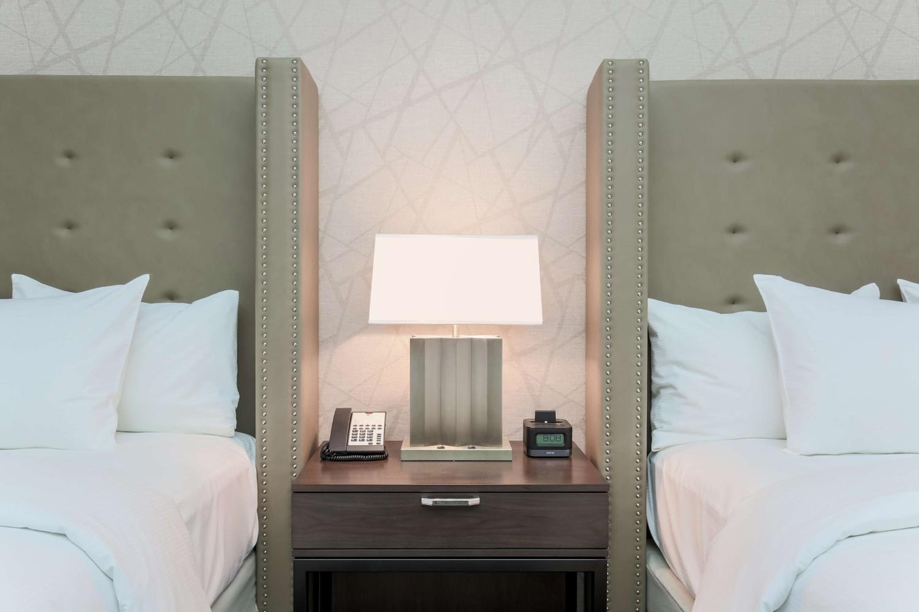 Queen Room with Two Queen Beds photo 2