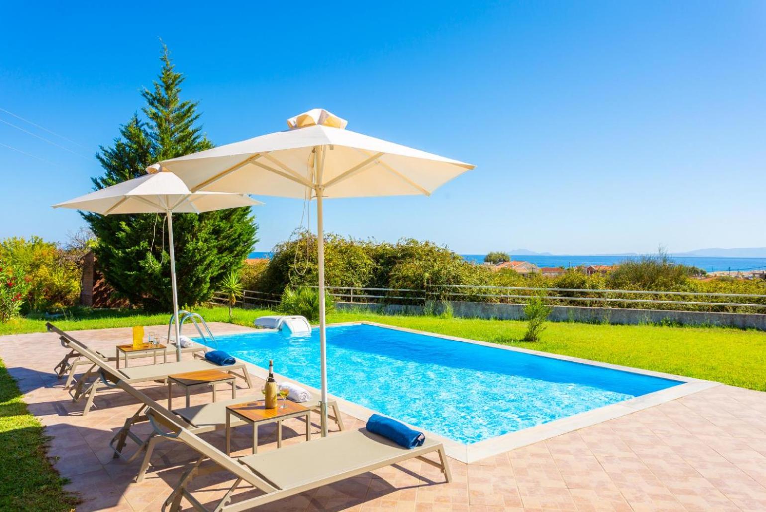 Villa photo 2