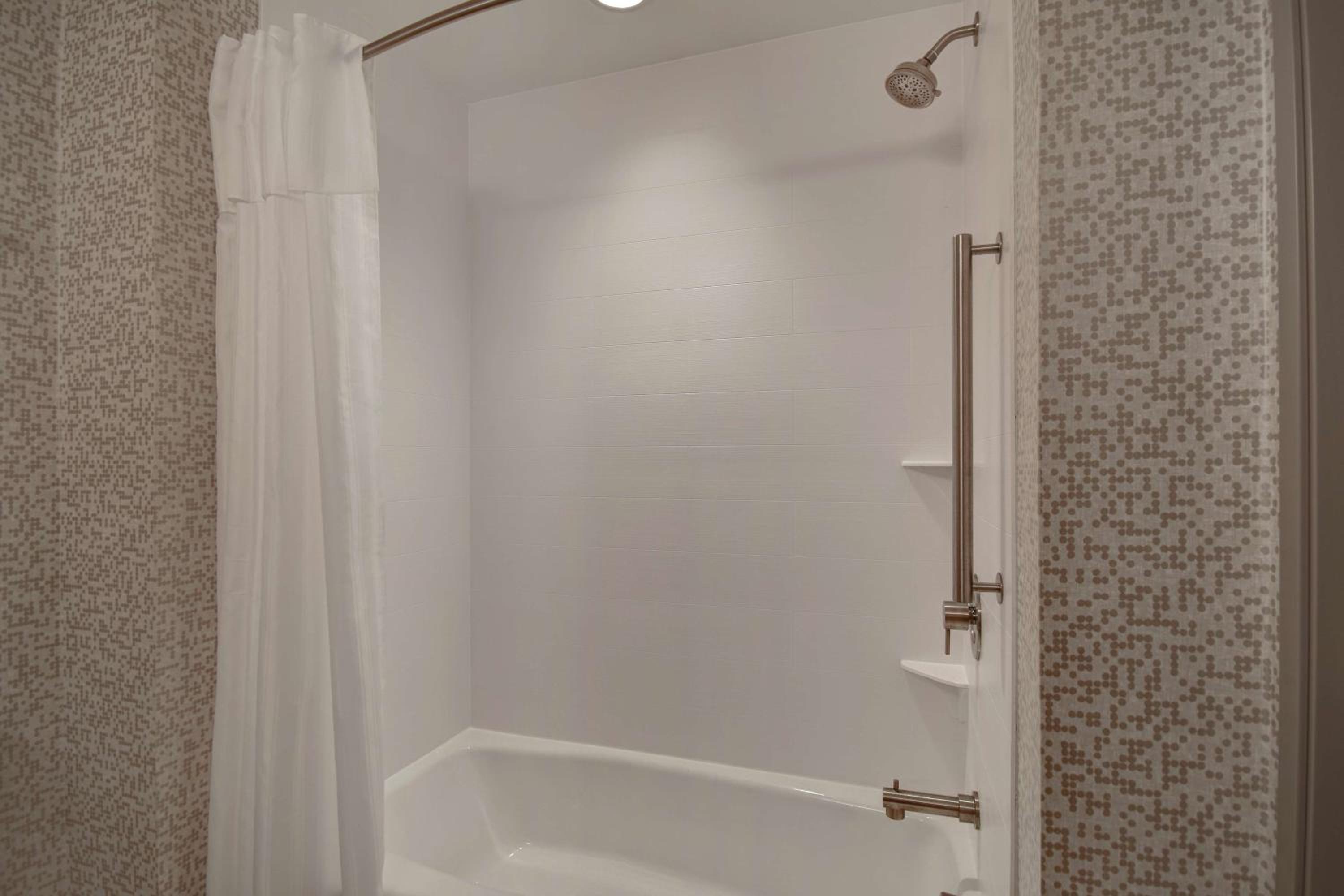 King Studio Suite - Non-Smoking - Photo 7