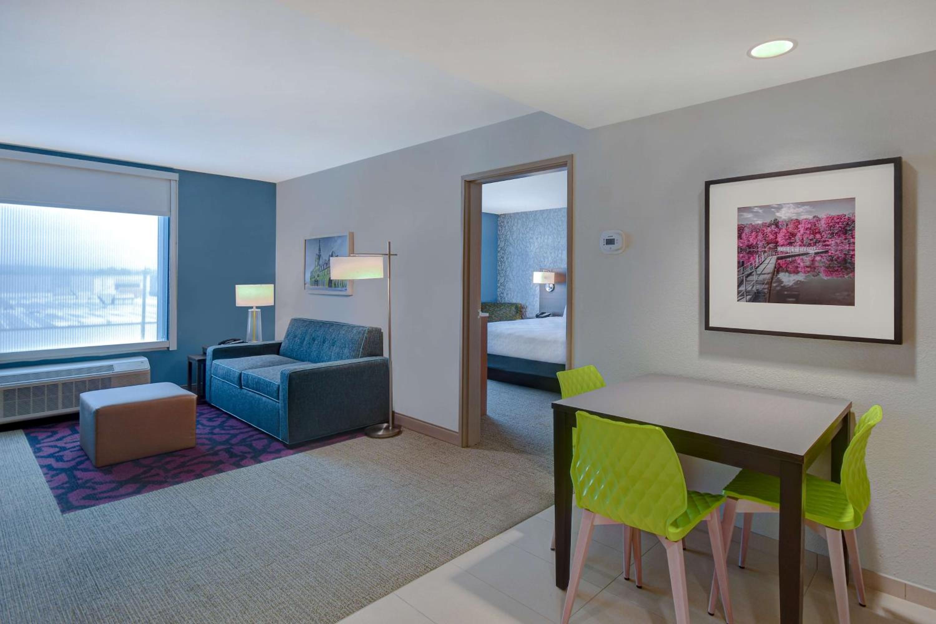 One-Bedroom King Suite - Non-Smoking - Photo 2