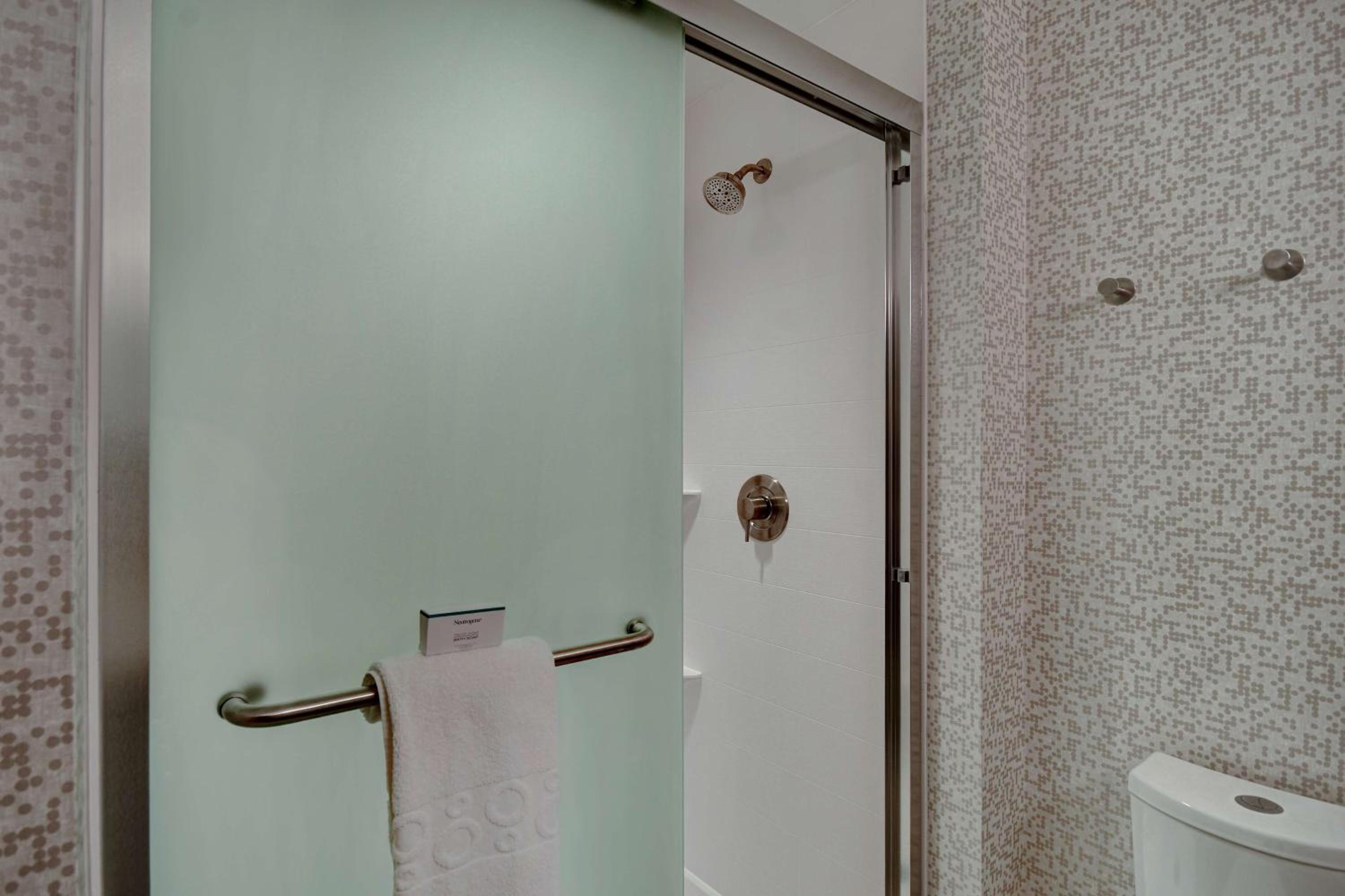 King Studio Suite - Non-Smoking - Photo 8