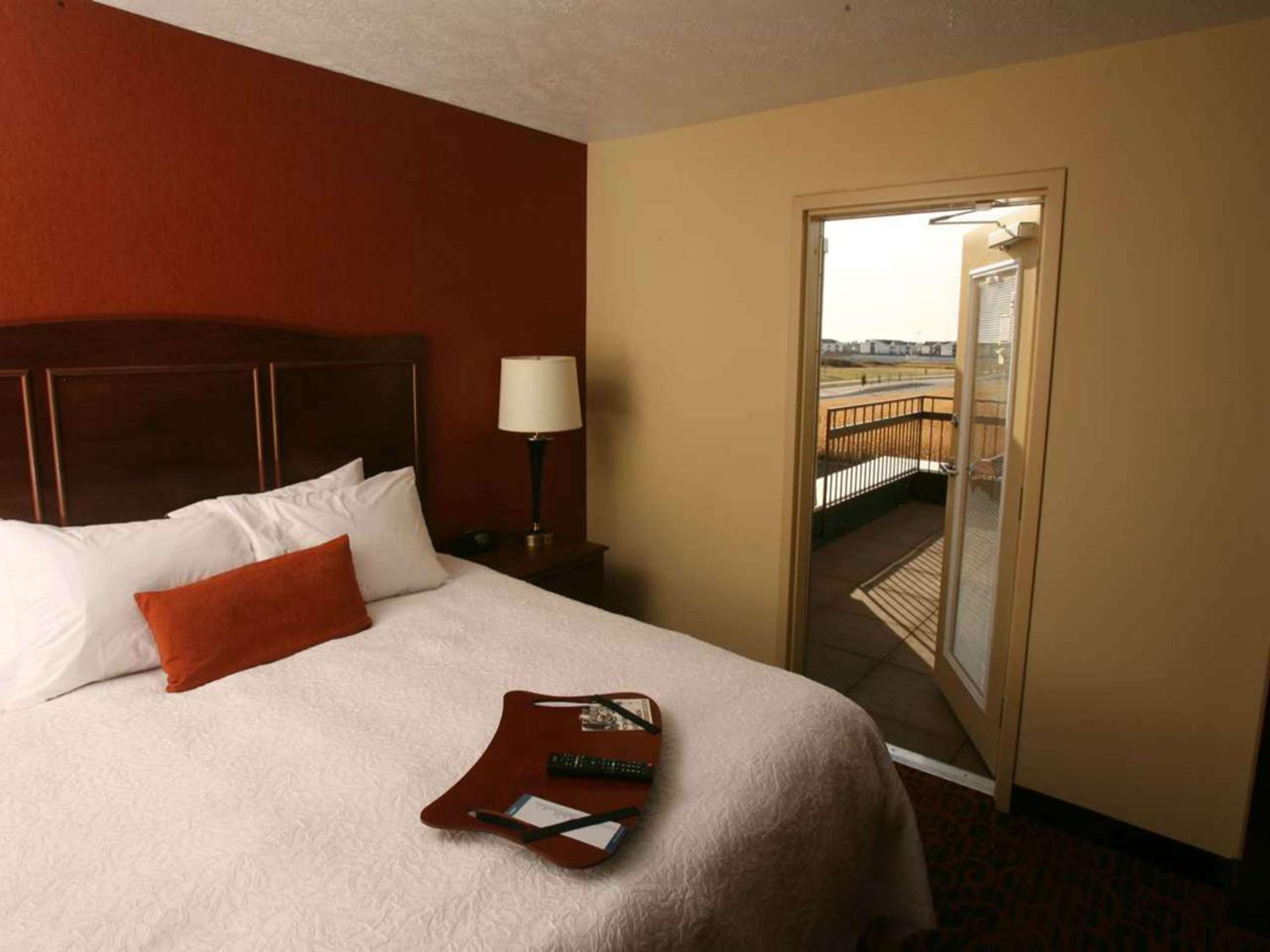 King Studio Suite with a Balcony photo 2