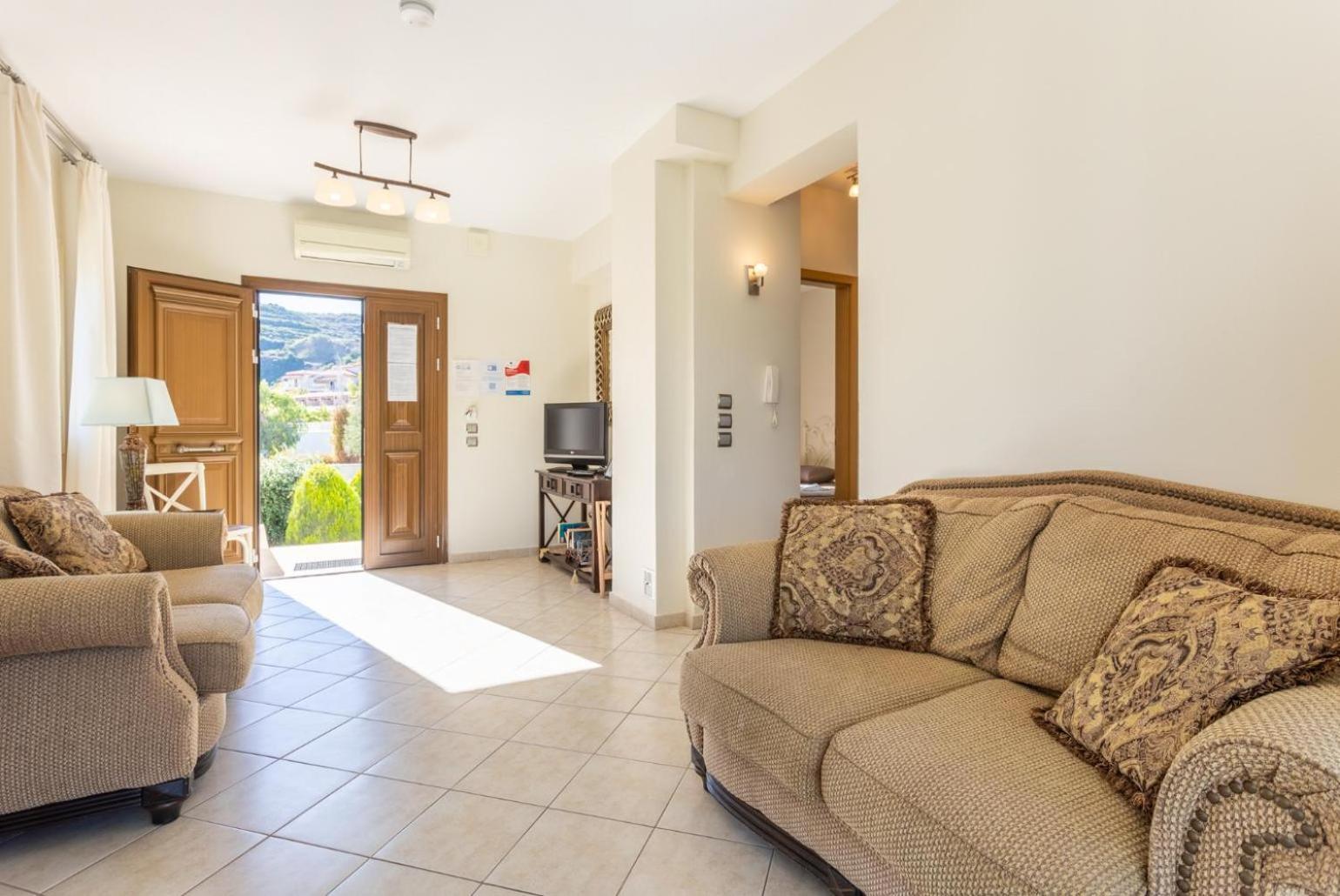 Villa photo 3