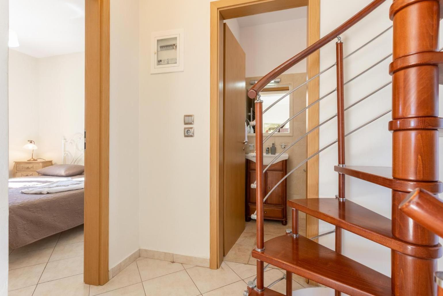 Villa photo 2