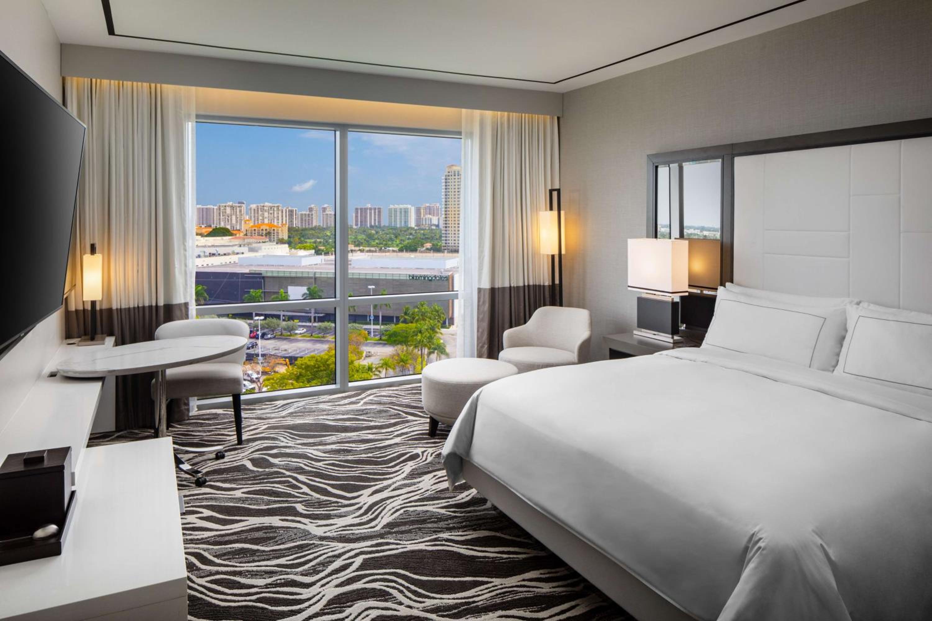 Presidential King Suite - Hearing Accessible