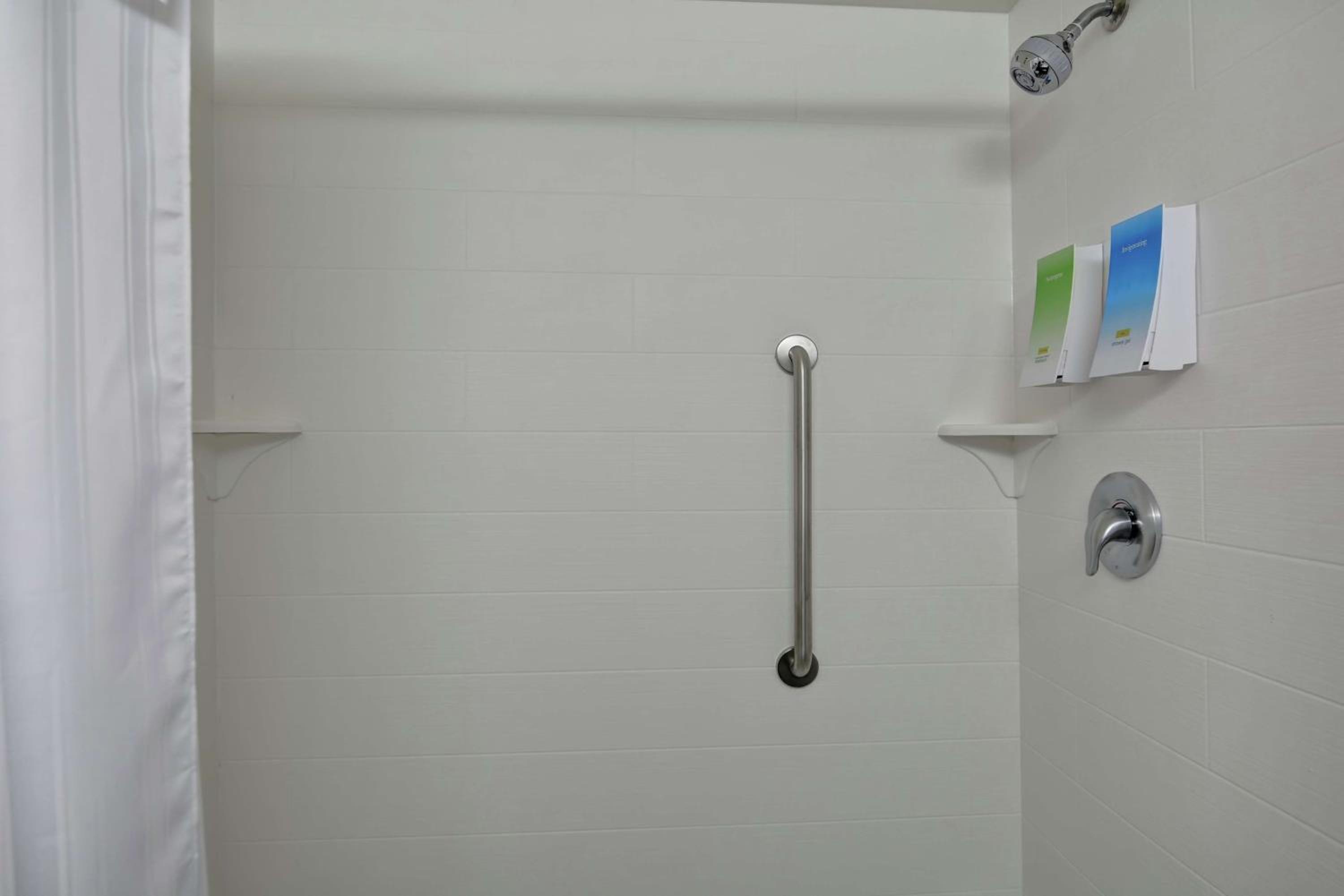 King Studio Suite - Non-Smoking - Photo 5