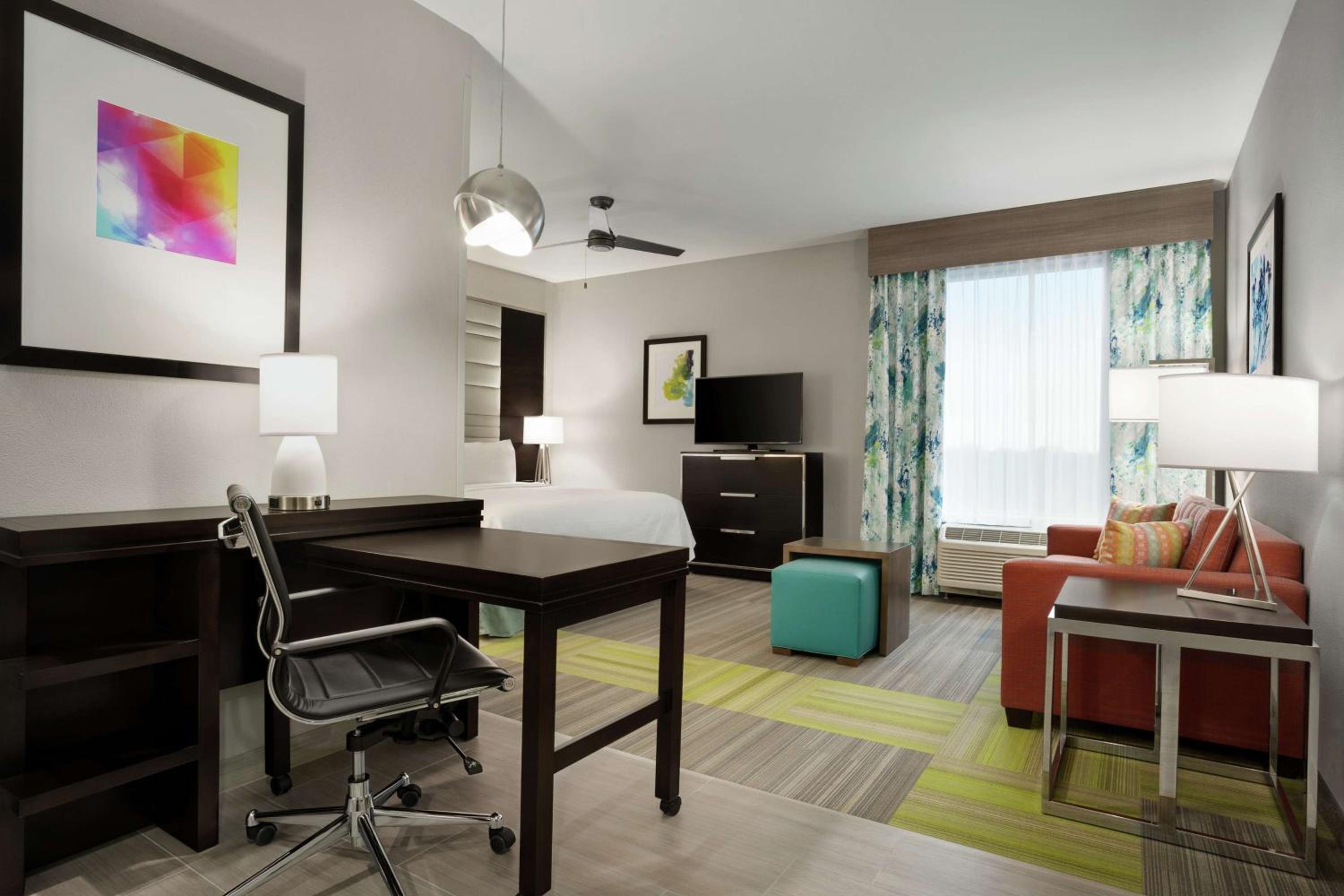 King Studio Suite - Non-Smoking - Photo 5