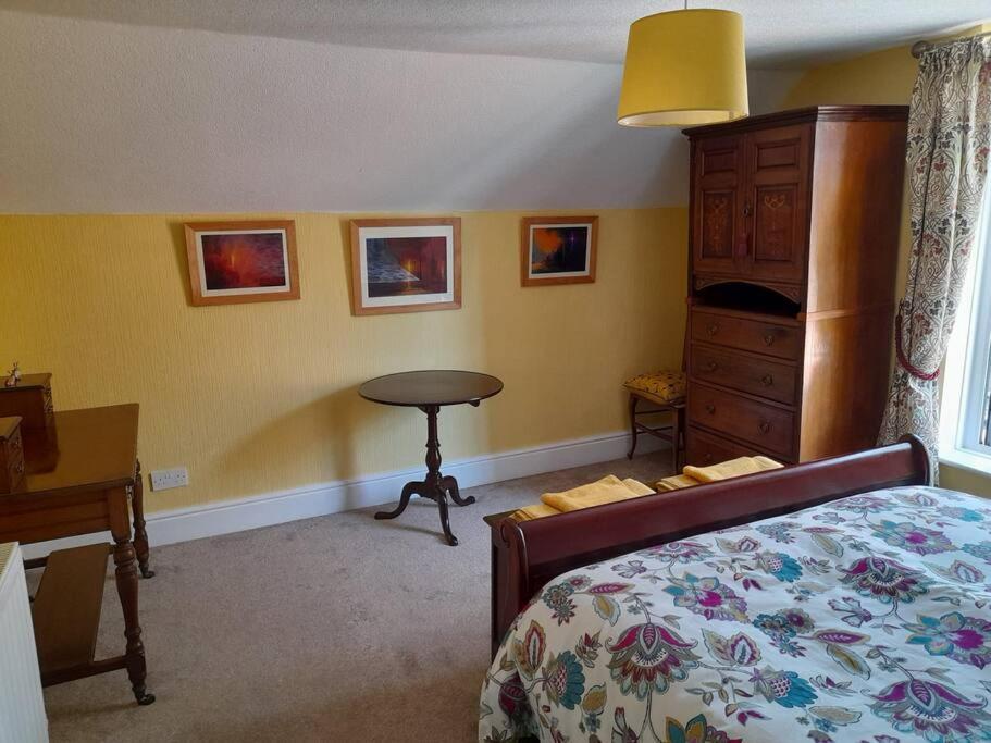 Two-Bedroom House photo 2