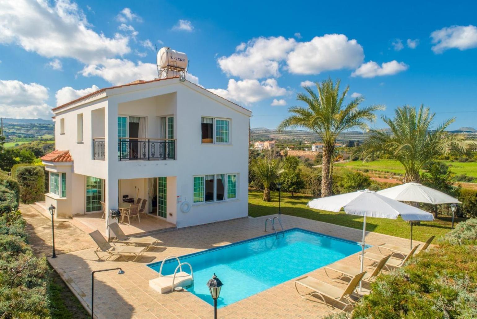 Villa photo 1