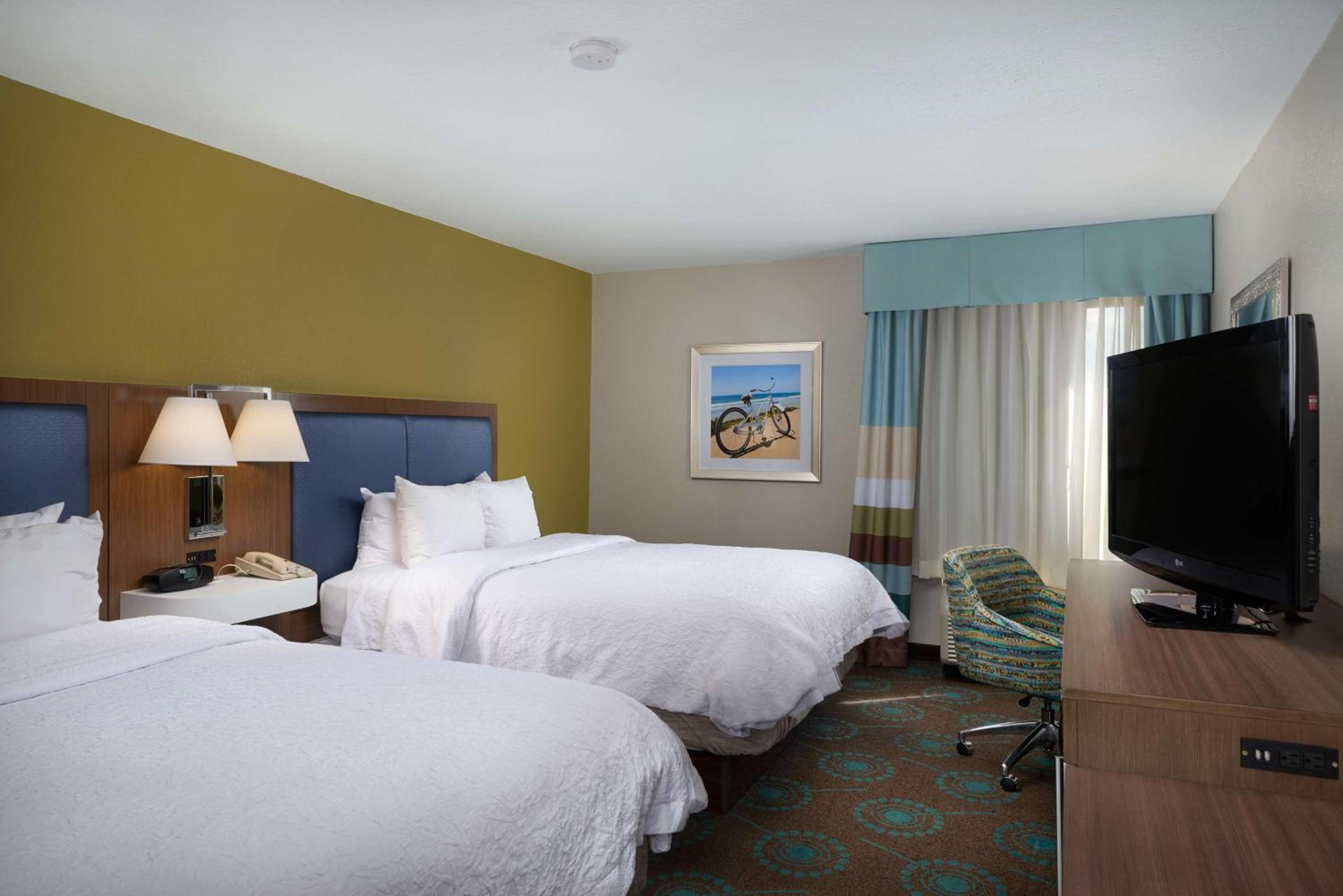 Queen Room with Two Queen Beds - Non-Smoking