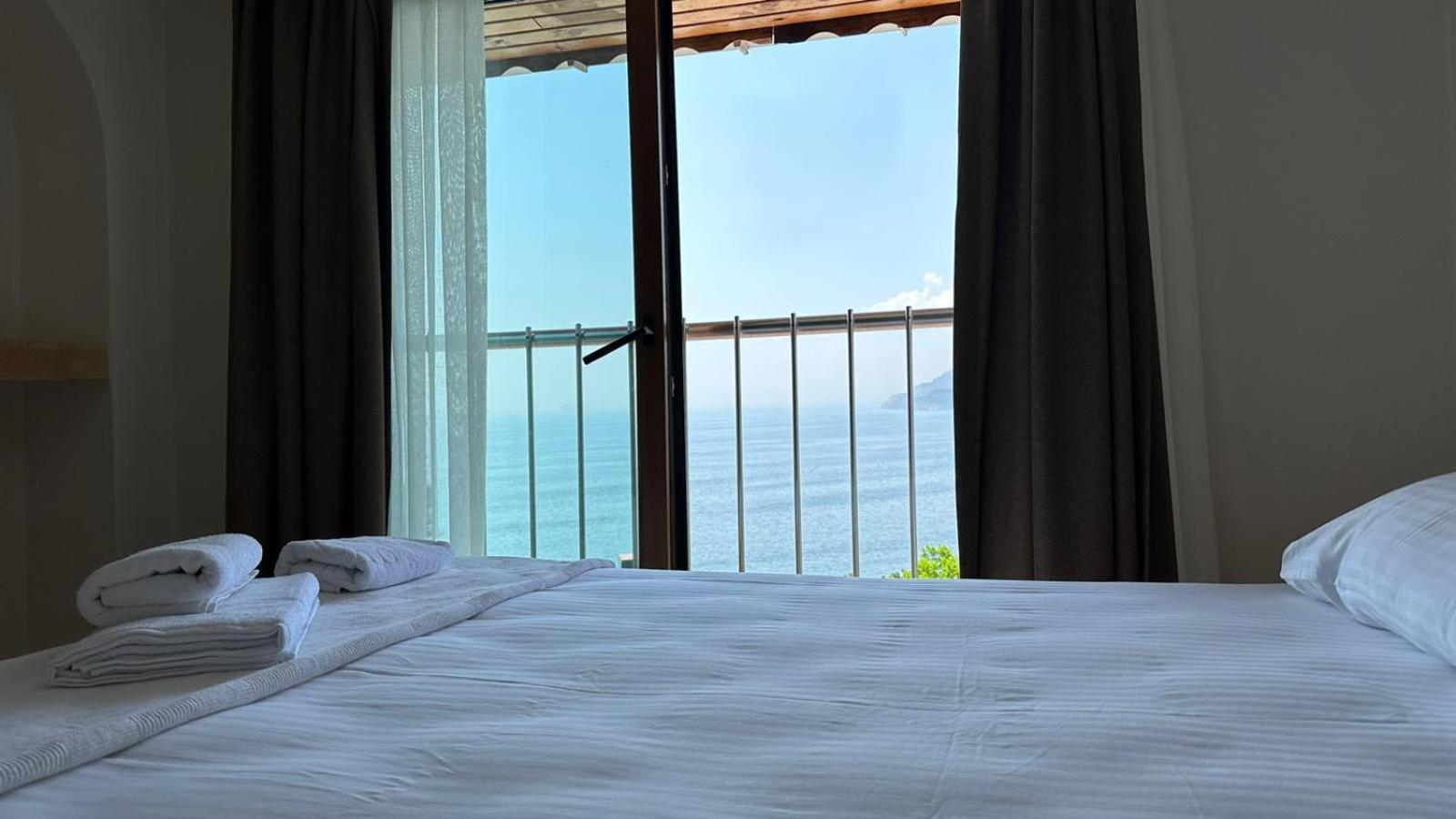 Double Room with Sea View photo 3