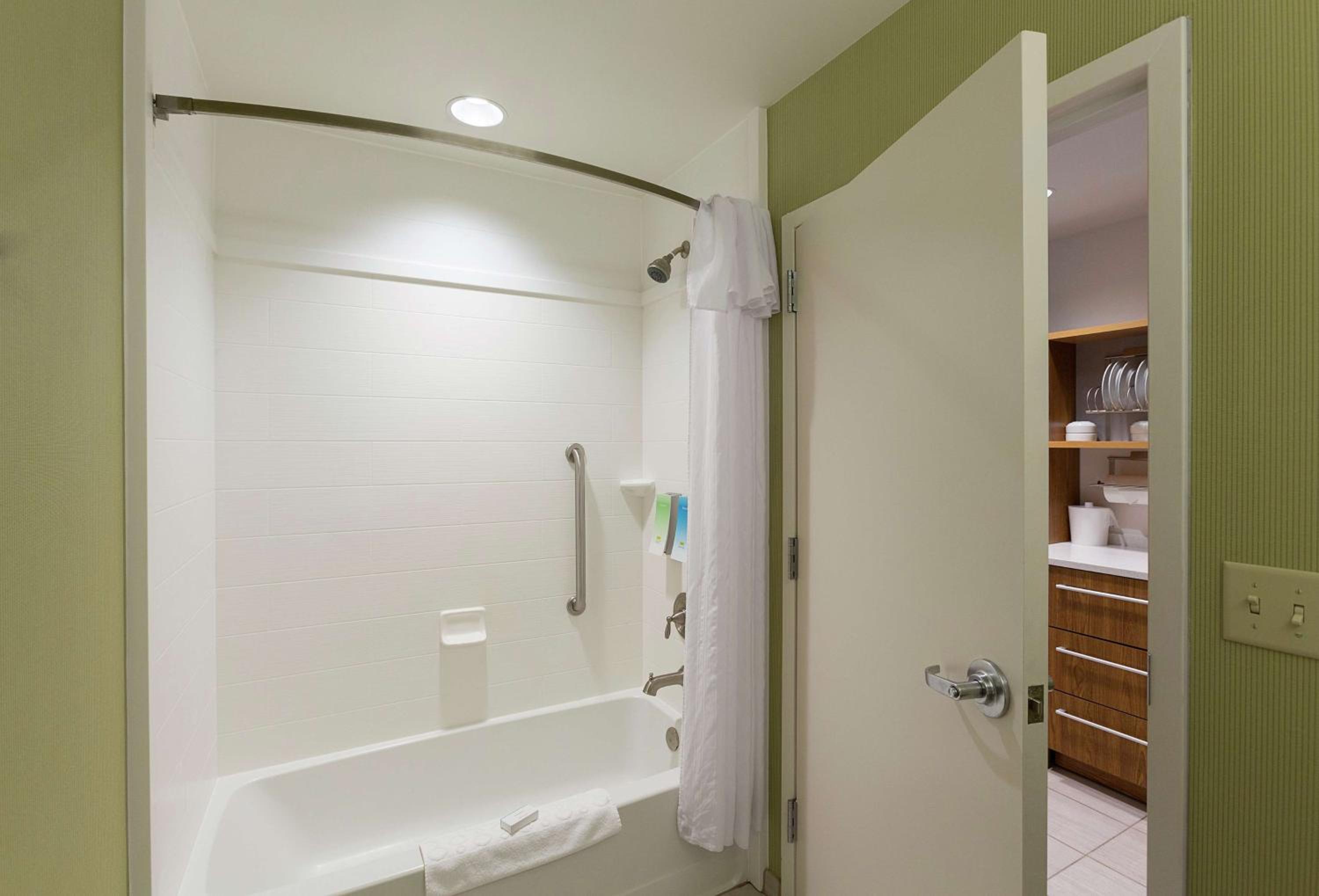Studio Suite with Two Queen Beds - Hearing Access/Non-Smoking