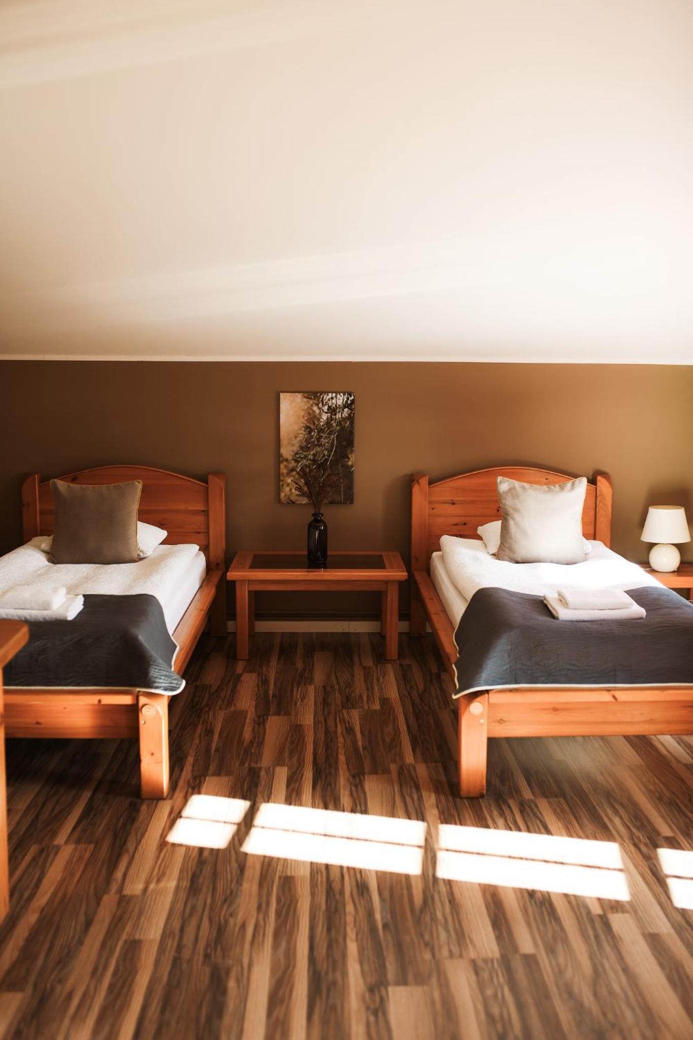 Standard Twin Room - Photo 1
