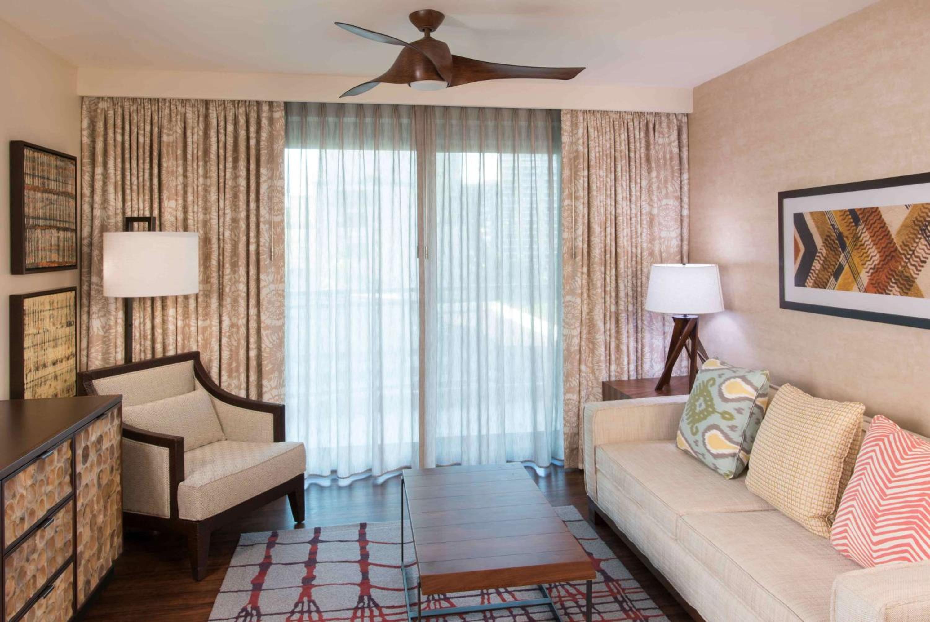 One-Bedroom Suite with Two Double Beds and Resort View thumbnail 6
