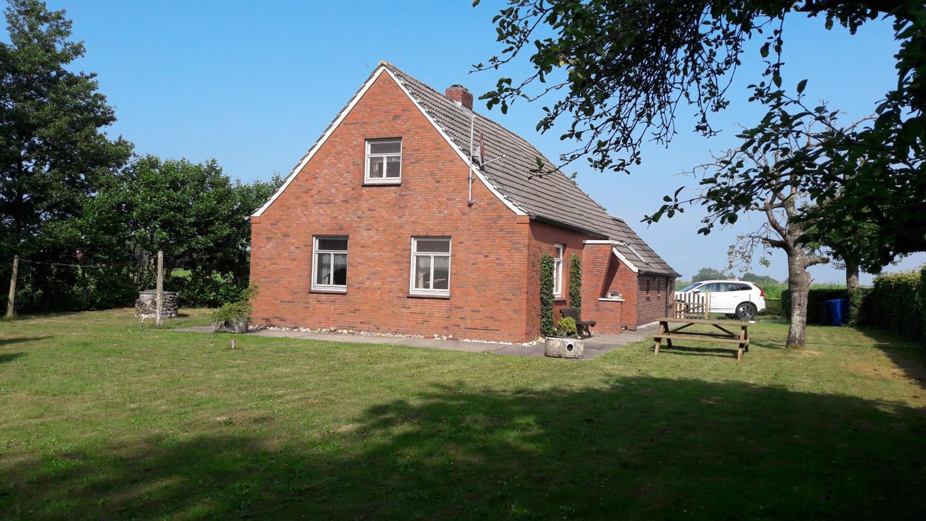 Two-Bedroom House photo 2