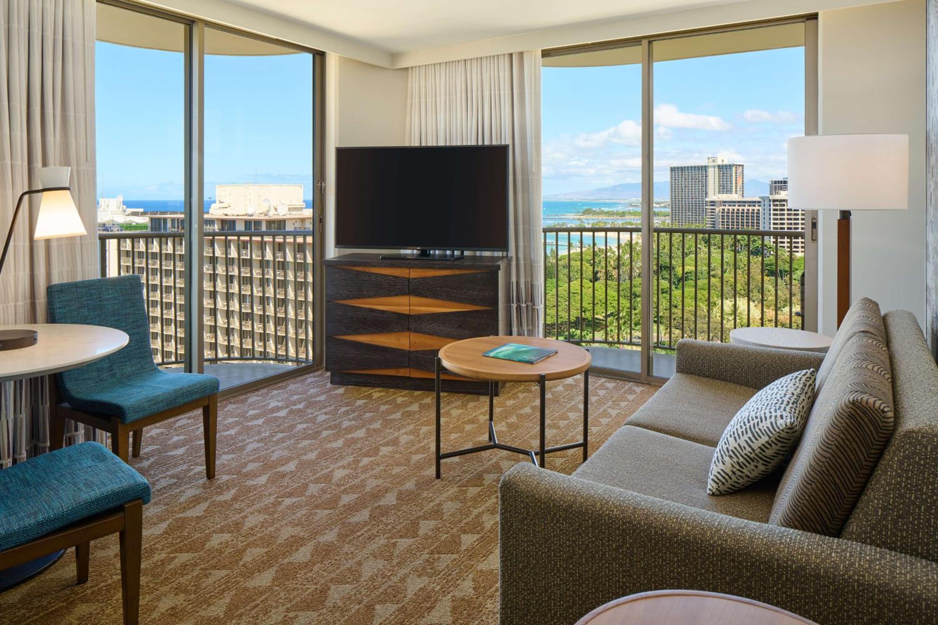 One Bedroom Premium King Suite with Ocean View - Photo 1